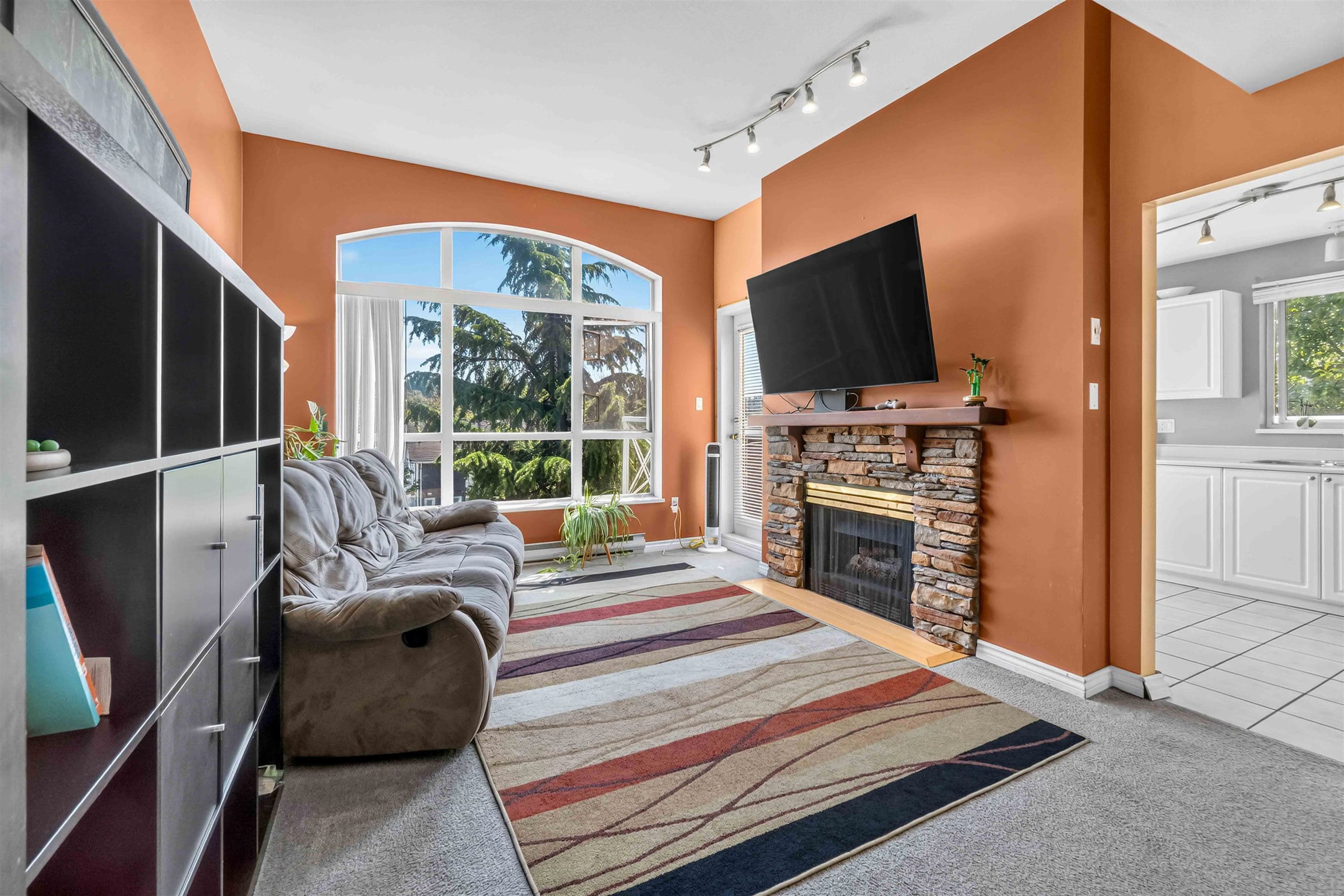 422 - 2551 Parkview Lane, Port Coquitlam, V3C 6J8 — photo 5