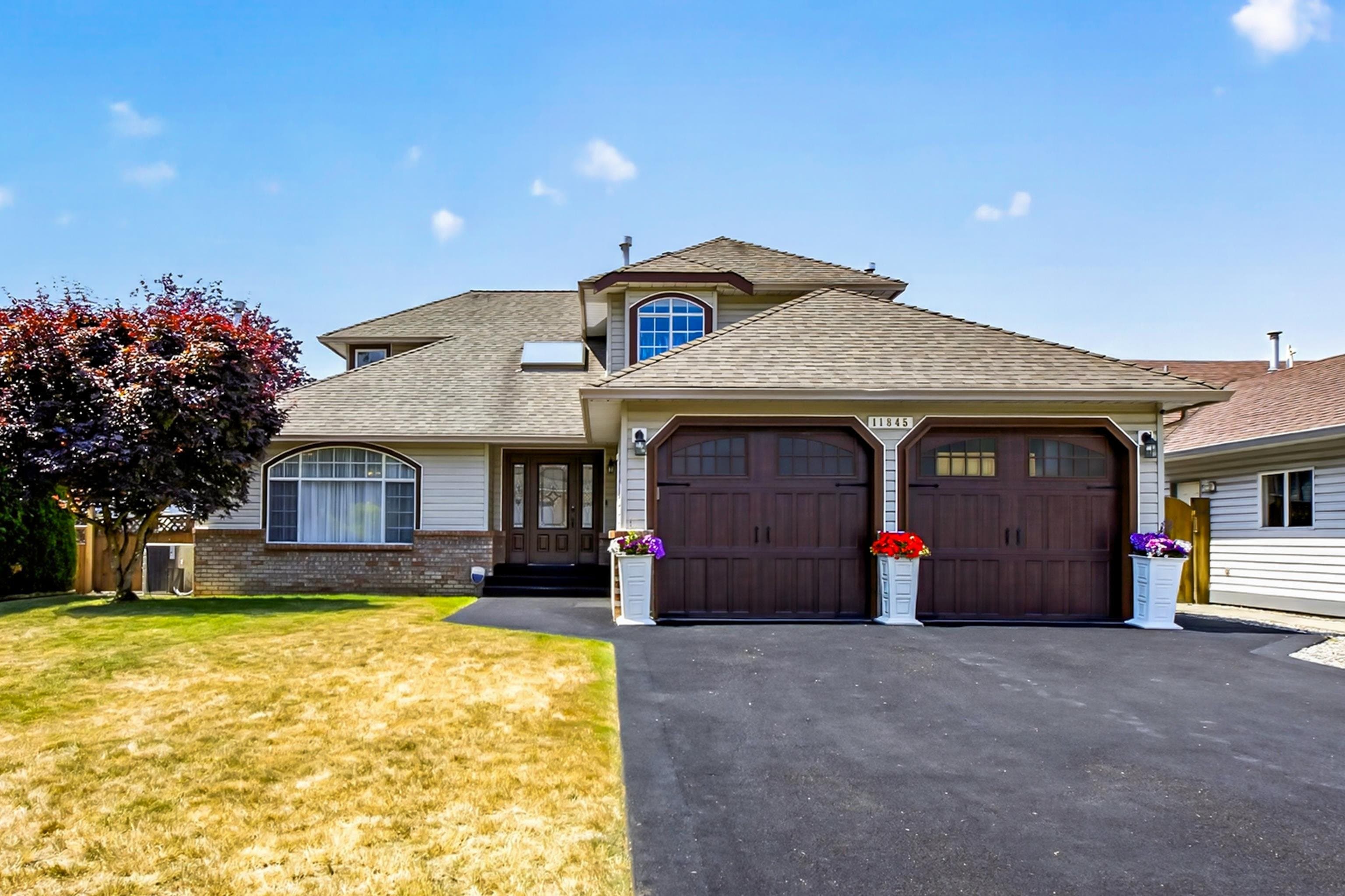11845 190th Street, Pitt Meadows, V3Y 2L2 — photo 1