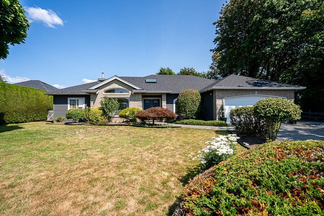 5758 W Kettle Crescent, Surrey, V3S 8R6 — photo 2