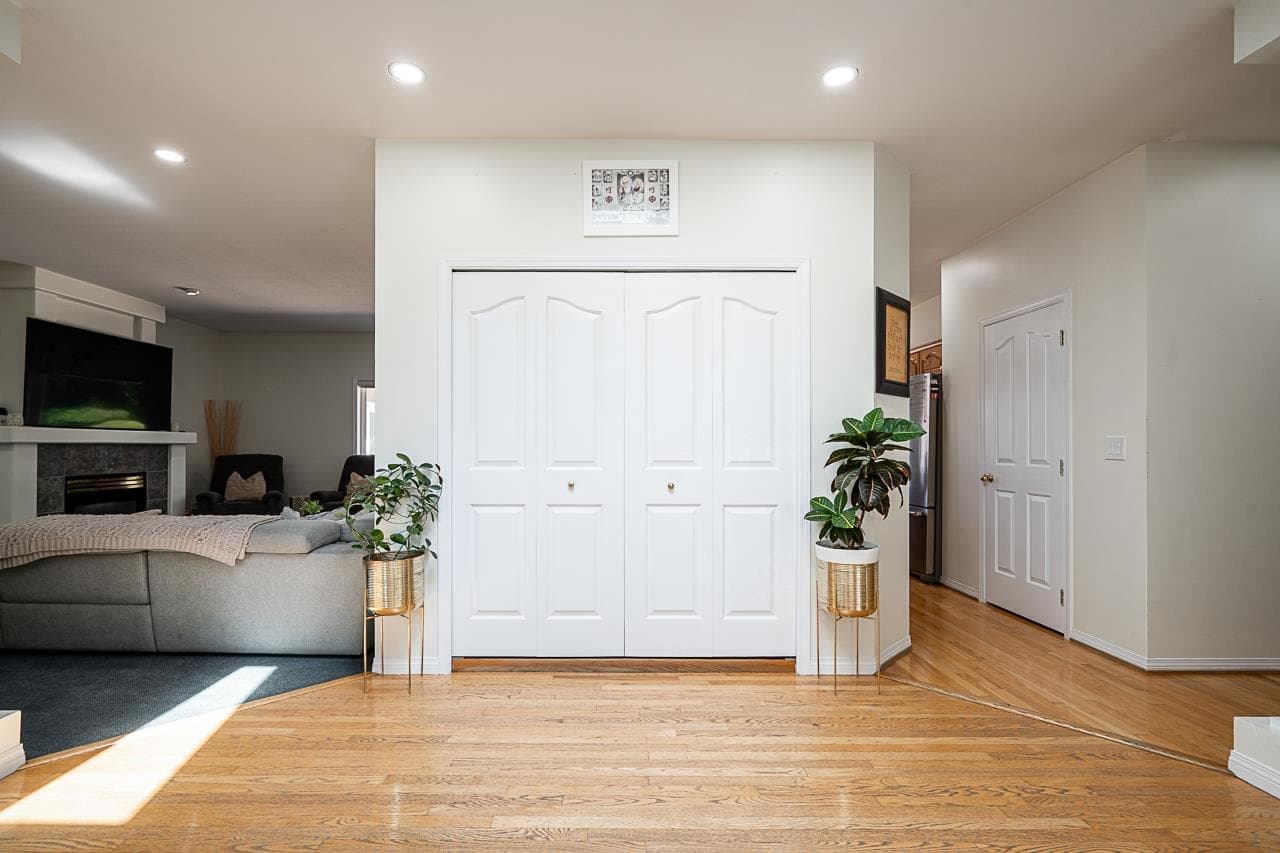 5758 W Kettle Crescent, Surrey, V3S 8R6 — photo 5