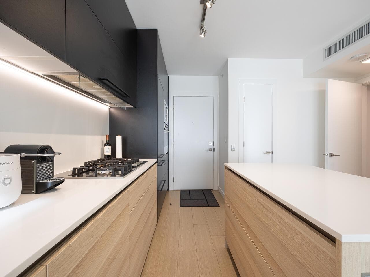 807 - 4488 Juneau Street, Burnaby, V5C 0M4 — photo 2