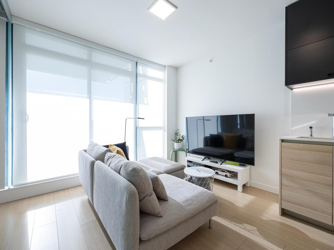 807 - 4488 Juneau Street, Burnaby, V5C 0M4 — photo 5