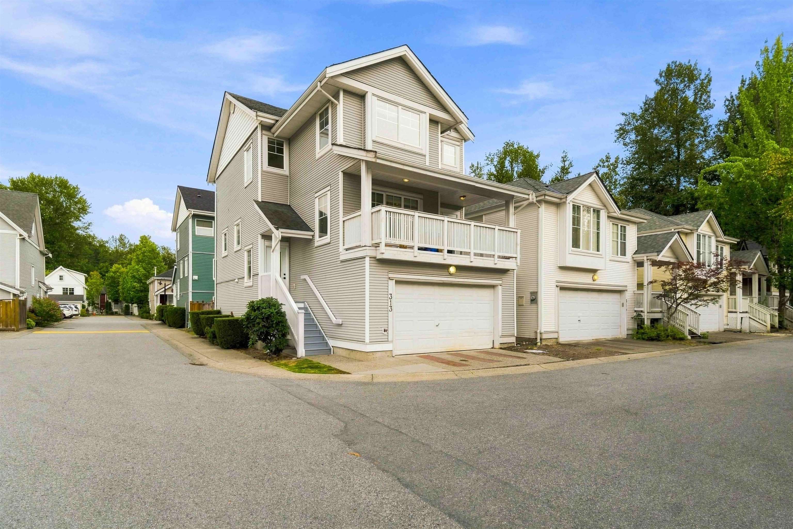 313 - 3000 Riverbend Drive, Coquitlam, V3C 6R1 — photo 2