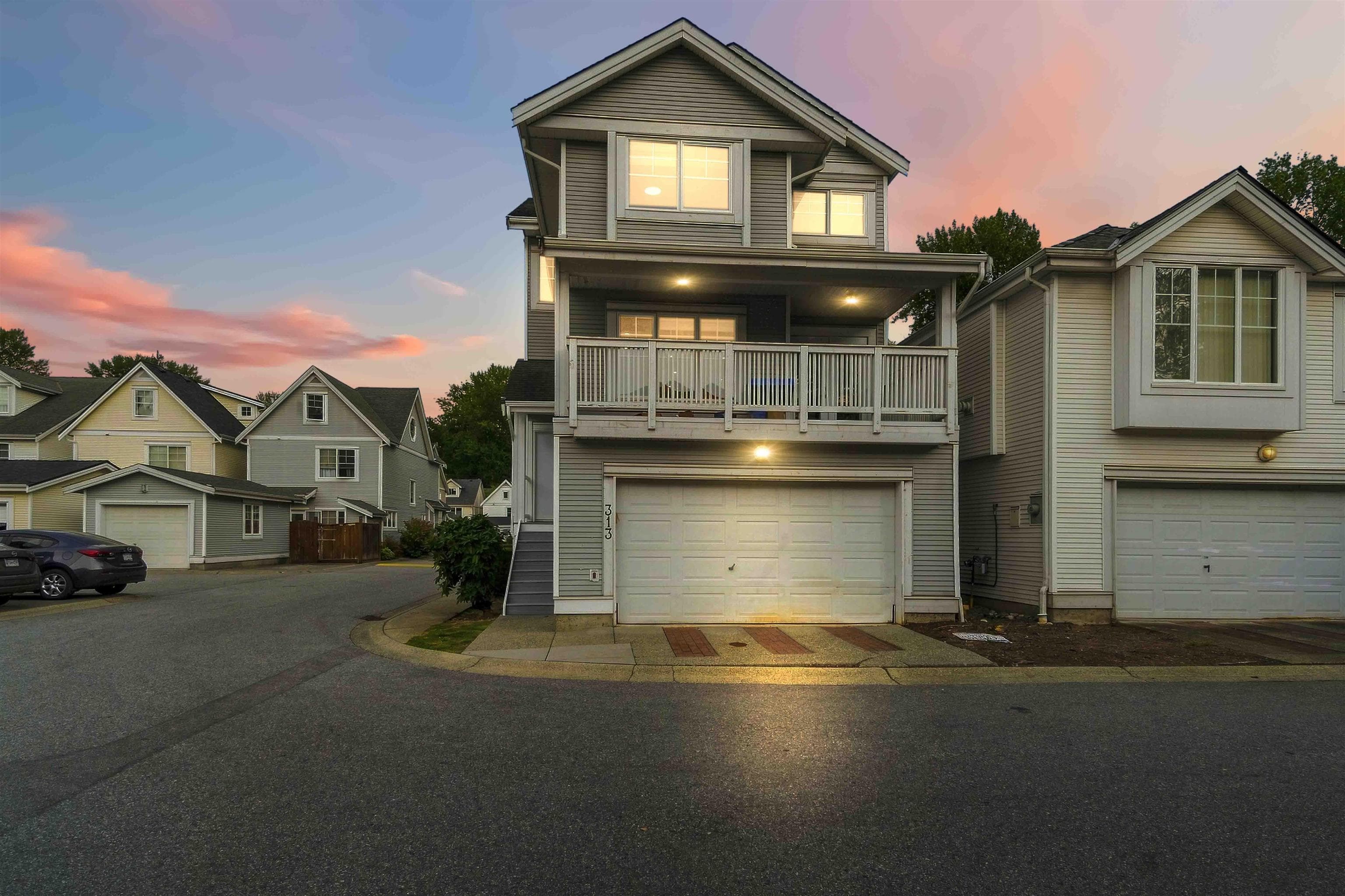 313 - 3000 Riverbend Drive, Coquitlam, V3C 6R1 — photo 1