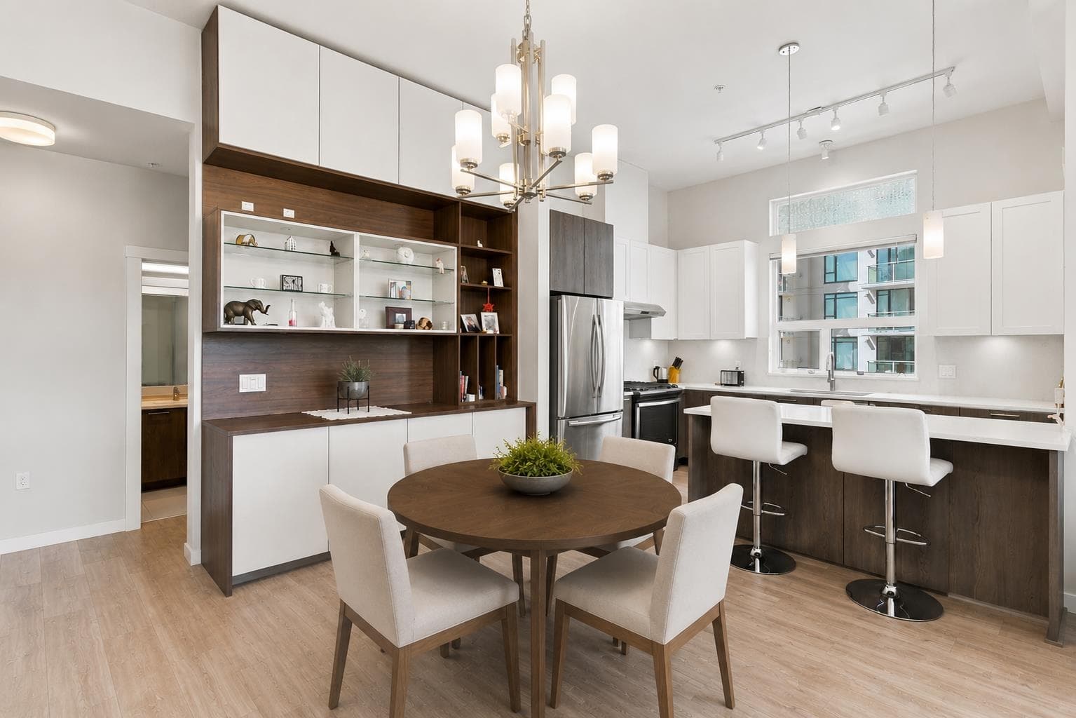 606 - 123 W 1st Street, North Vancouver, V7M 0E5 — photo 3