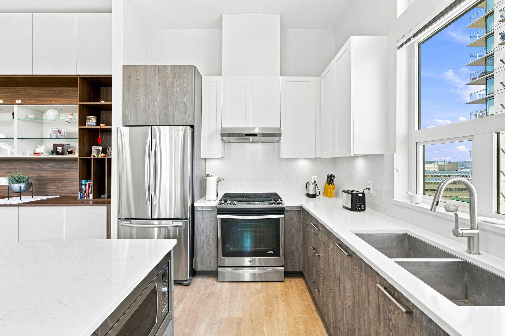 606 - 123 W 1st Street, North Vancouver, V7M 0E5 — photo 4