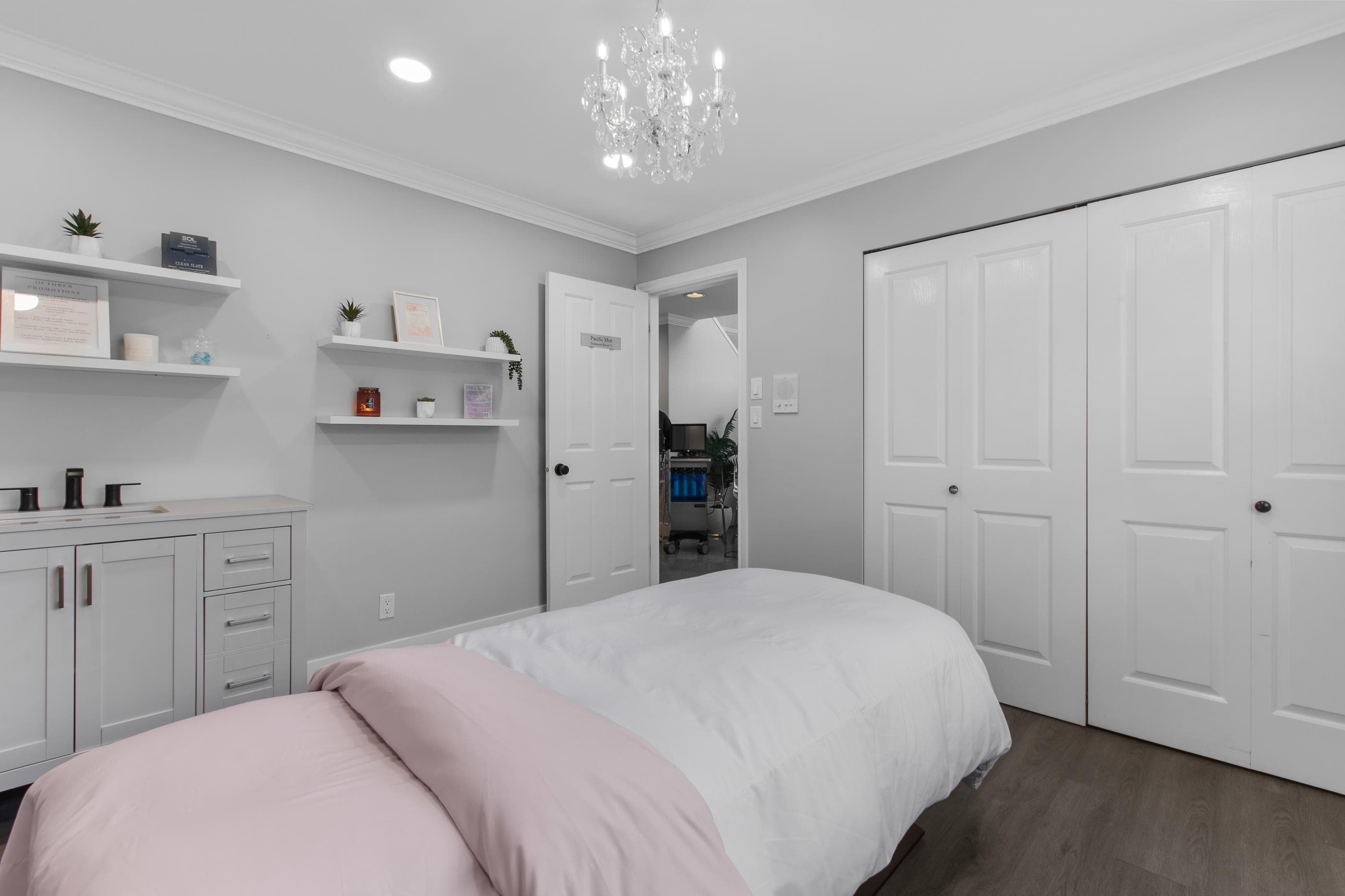 1170 Dolphin Street, White Rock, V4B 4G8 — photo 4