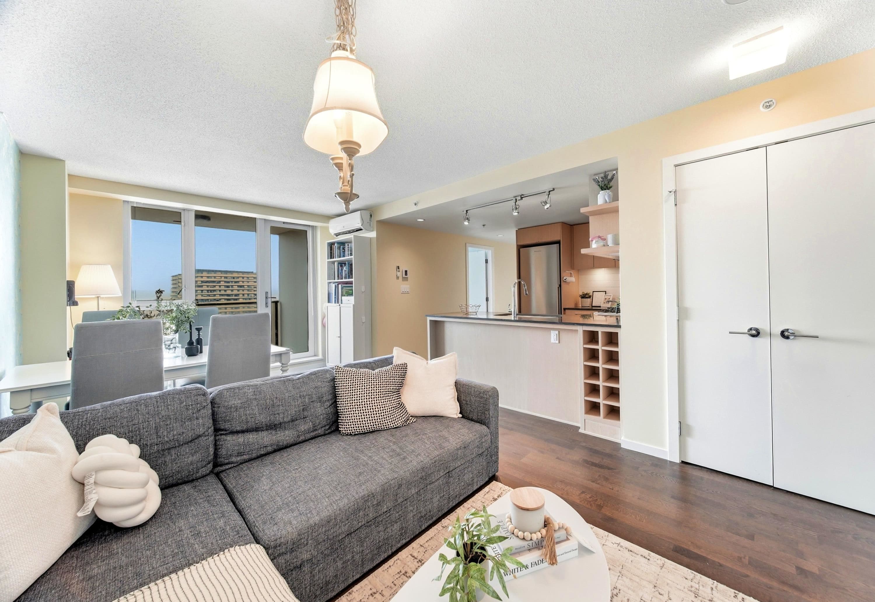 1209 - 7888 Ackroyd Road, Richmond