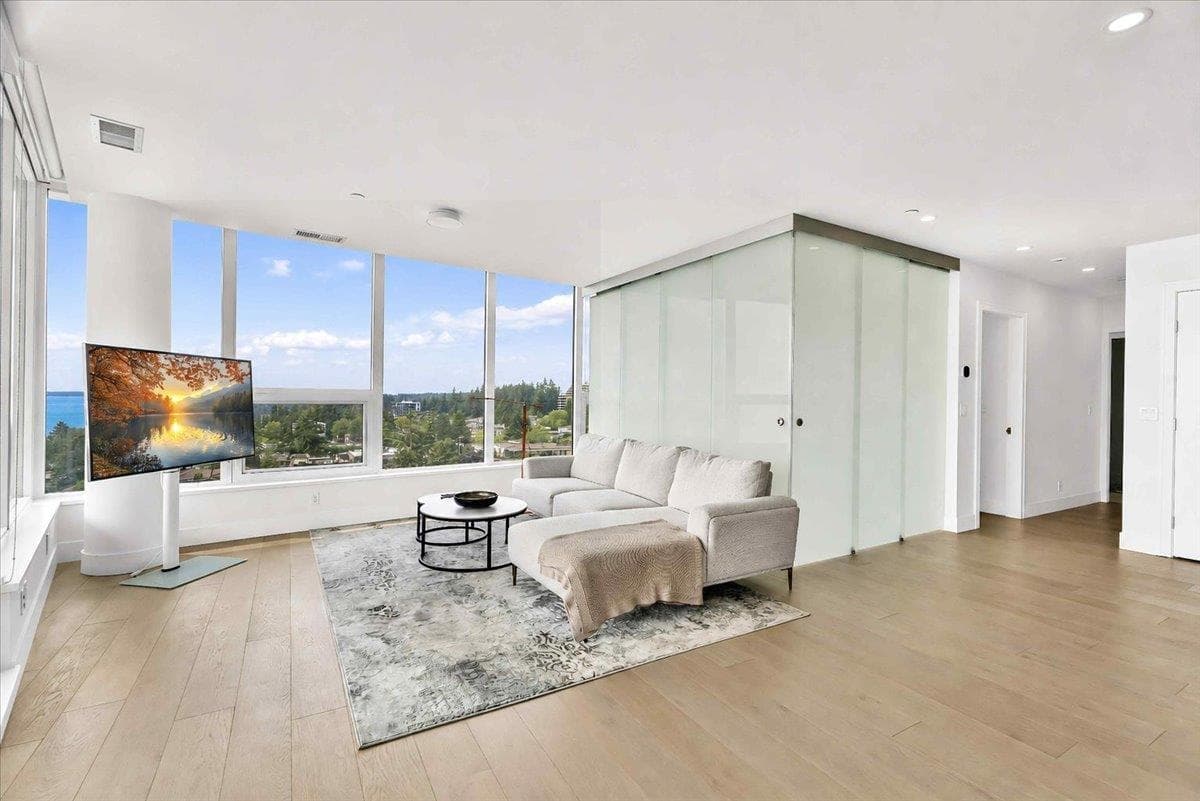 905 - 1342 Johnston Road, White Rock, V4B 3Z2 — photo 2