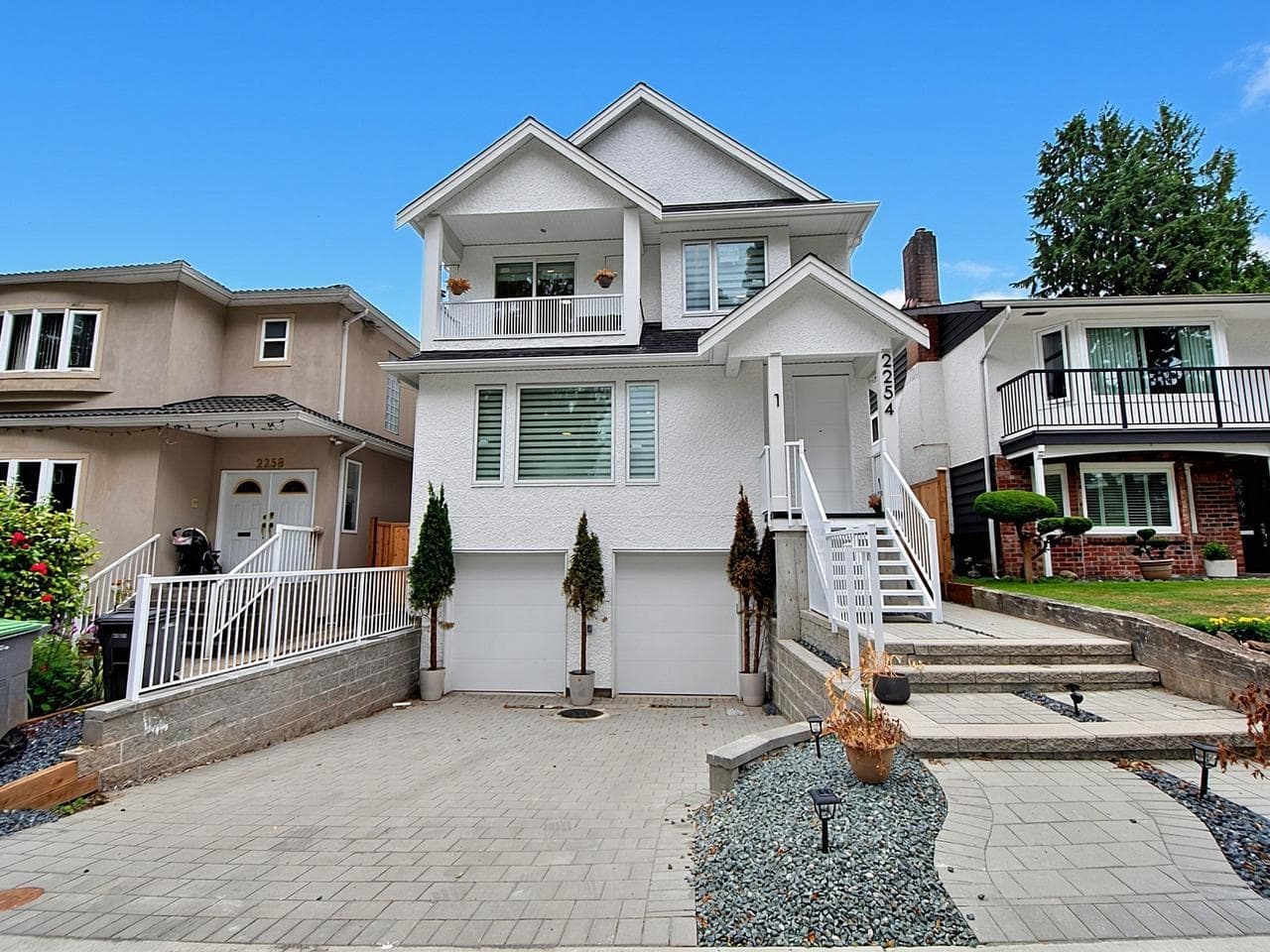 1 - 2254 E 24th Avenue, Vancouver