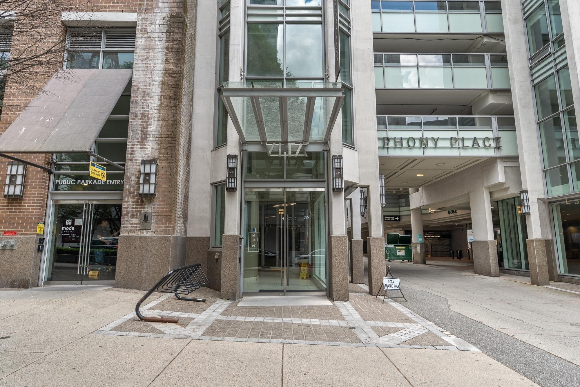 1205 - 565 Smithe Street, Vancouver, V6B 0E4 — photo 2