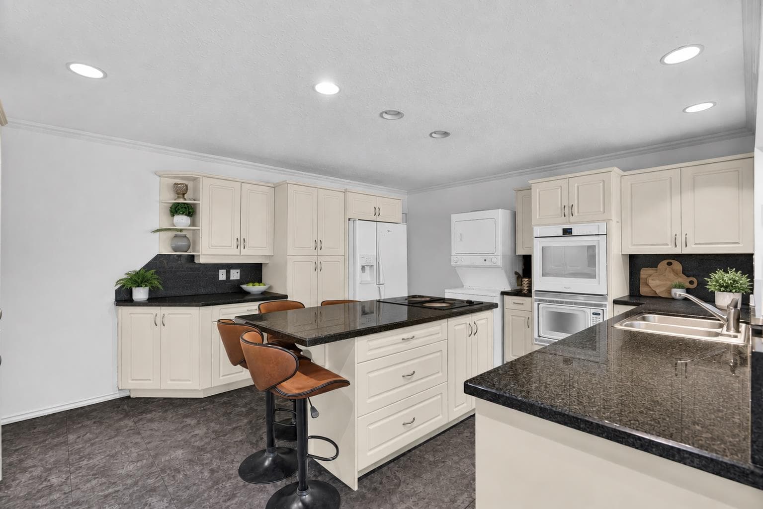 12921 Southridge Drive, Surrey, V3X 3C7 — photo 4