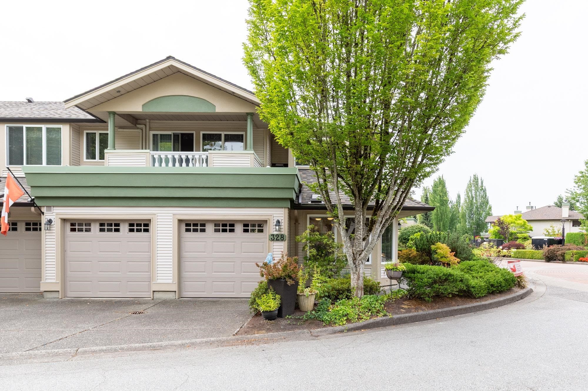 328 - 13888 70 Avenue, Surrey, V3W 0R8 — photo 1