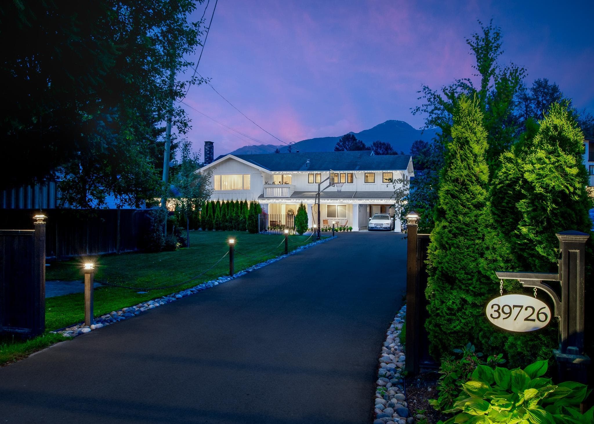 39726 Government Road, Squamish, V8B 0G3 — photo 1