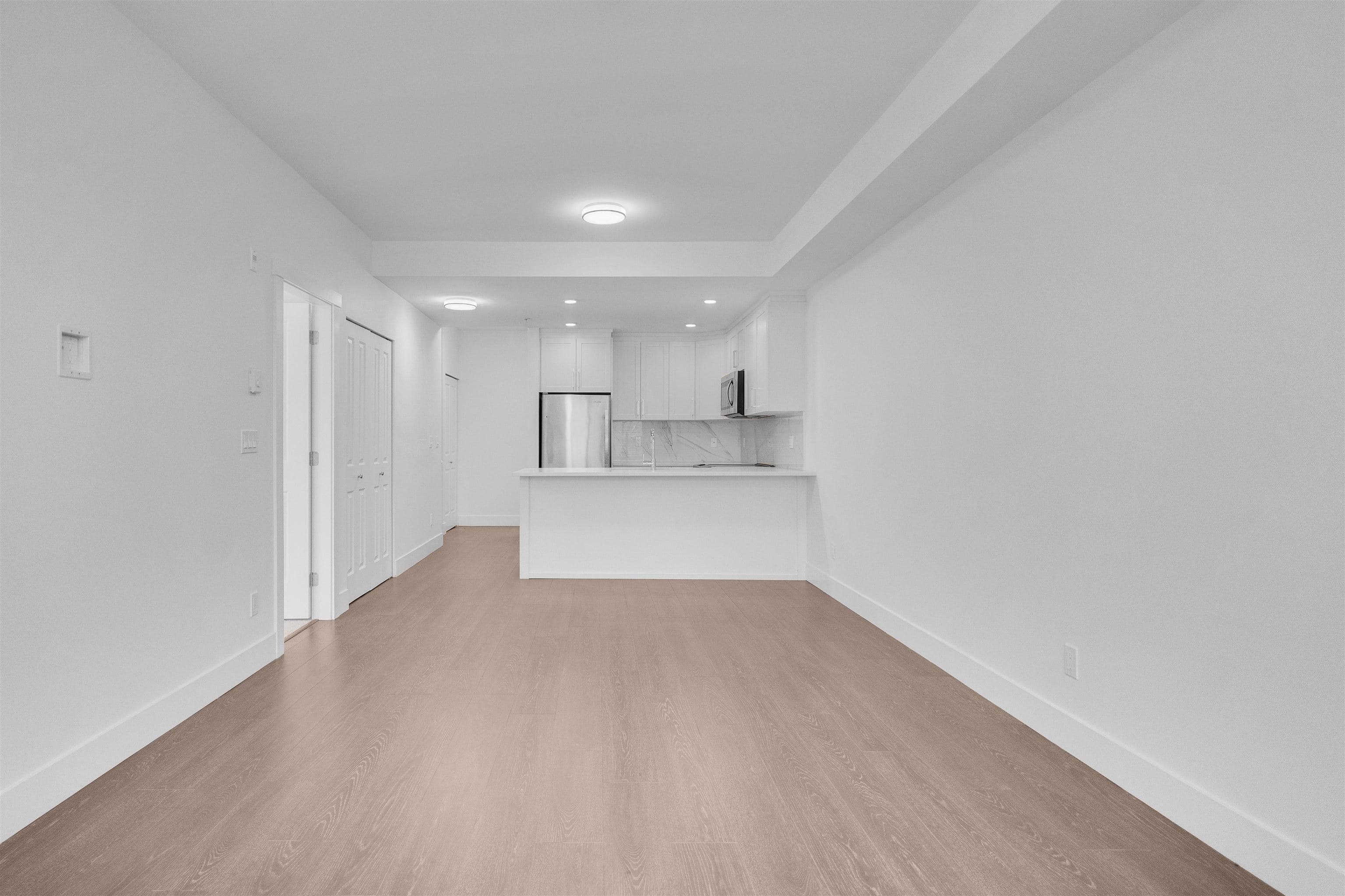 207 - 9983 E Barnston Drive, Surrey, V4N 6T3 — photo 2