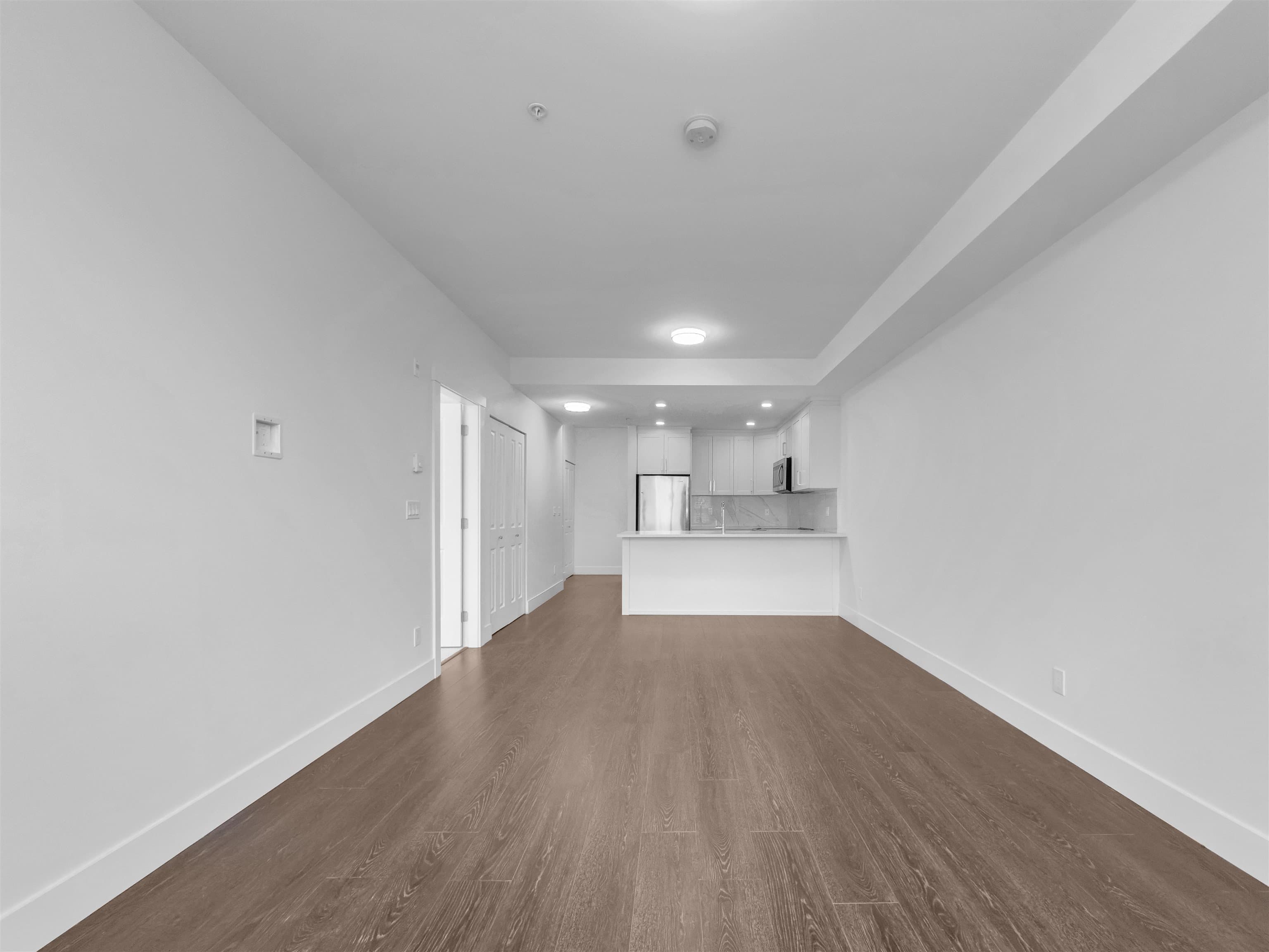 207 - 9983 E Barnston Drive, Surrey, V4N 6T3 — photo 4