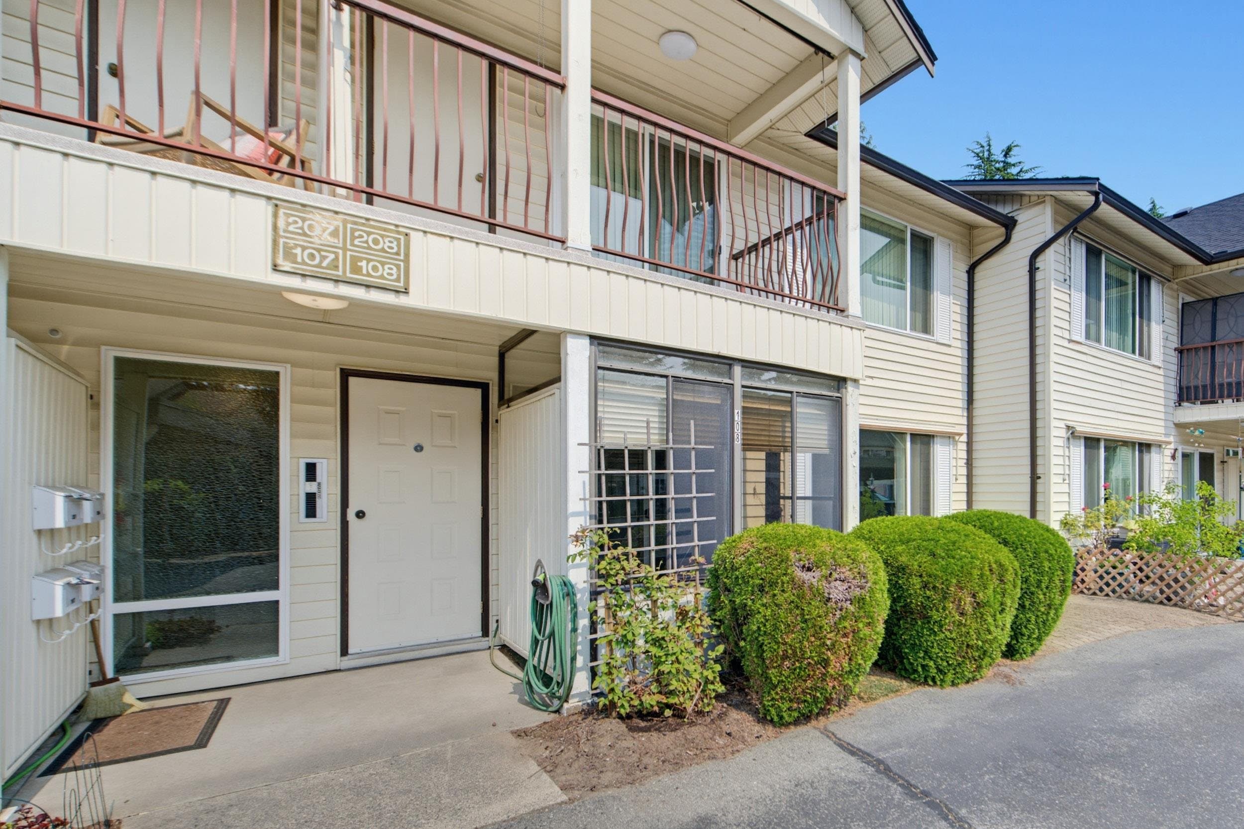 108 - 2853 W Bourquin Crescent, Abbotsford, V2S 6H6 — photo 2