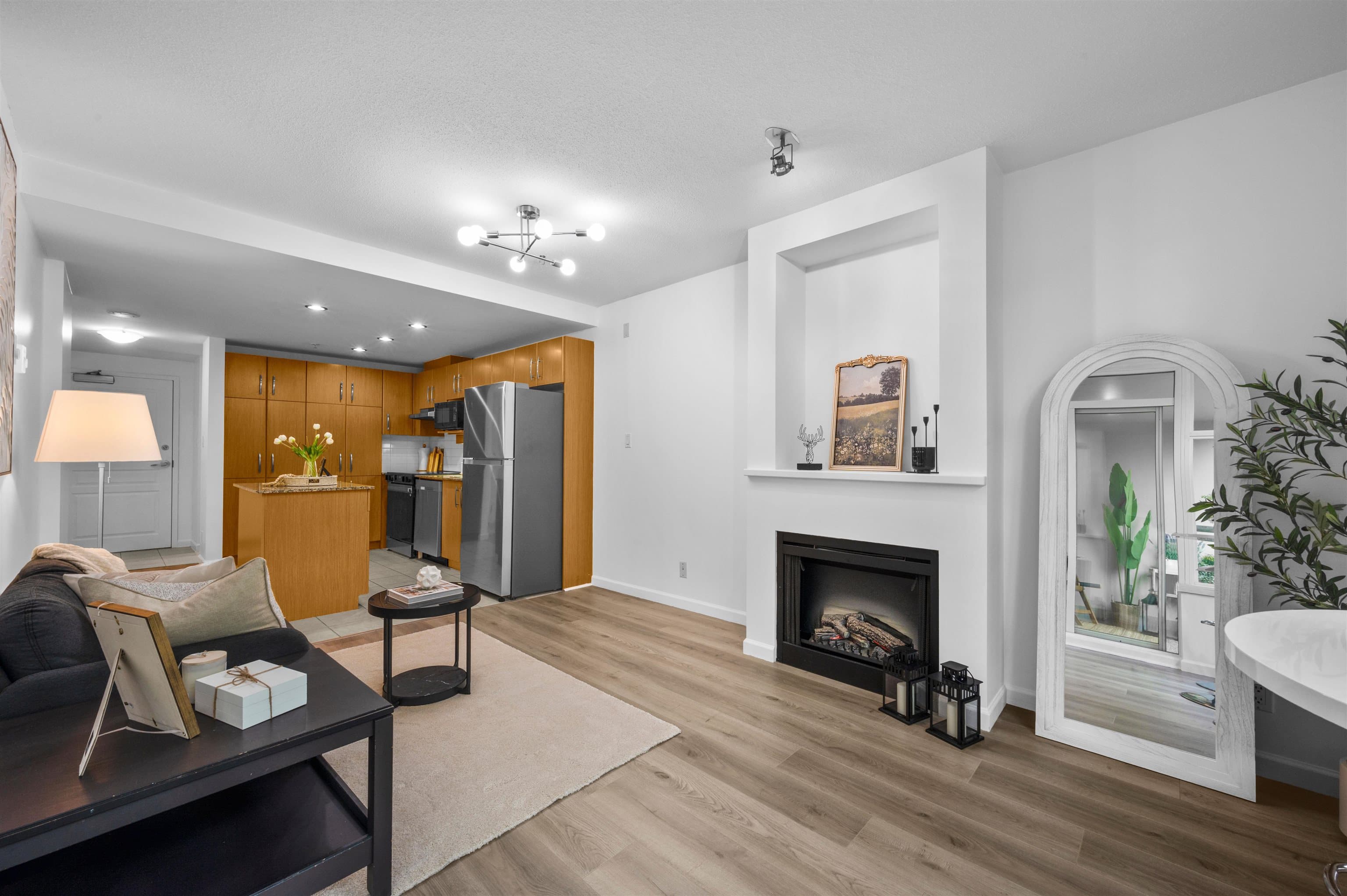 303 - 9288 University Crescent, Burnaby, V5A 4X7 — photo 5