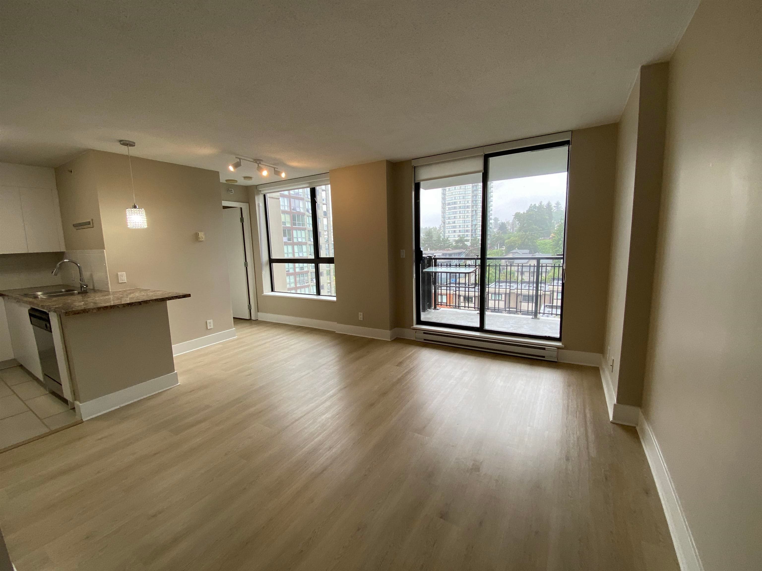 1002 - 833 Agnes Street, New Westminster, V3M 0B1 — photo 3