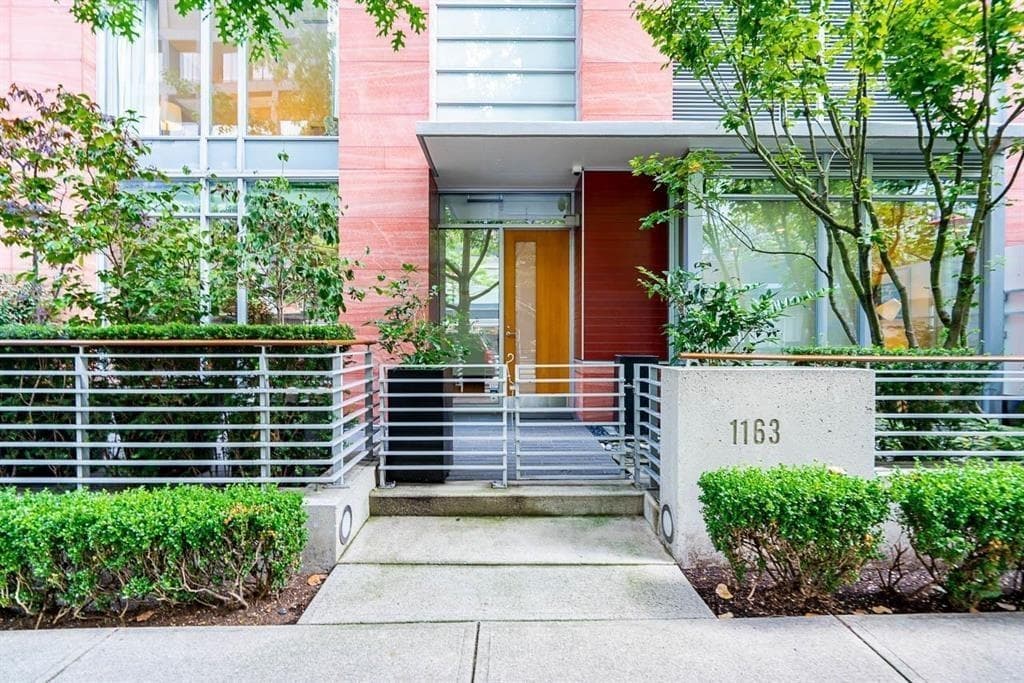 1163 W Cordova Street, Vancouver, V6C 0A1 — photo 1