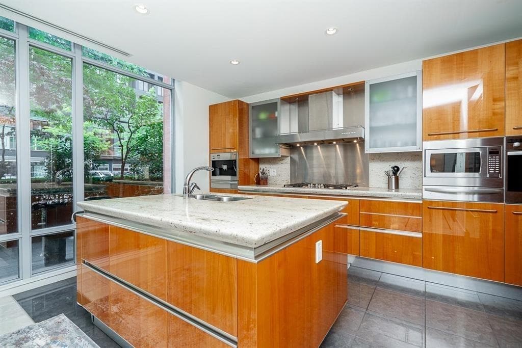 1163 W Cordova Street, Vancouver, V6C 0A1 — photo 5