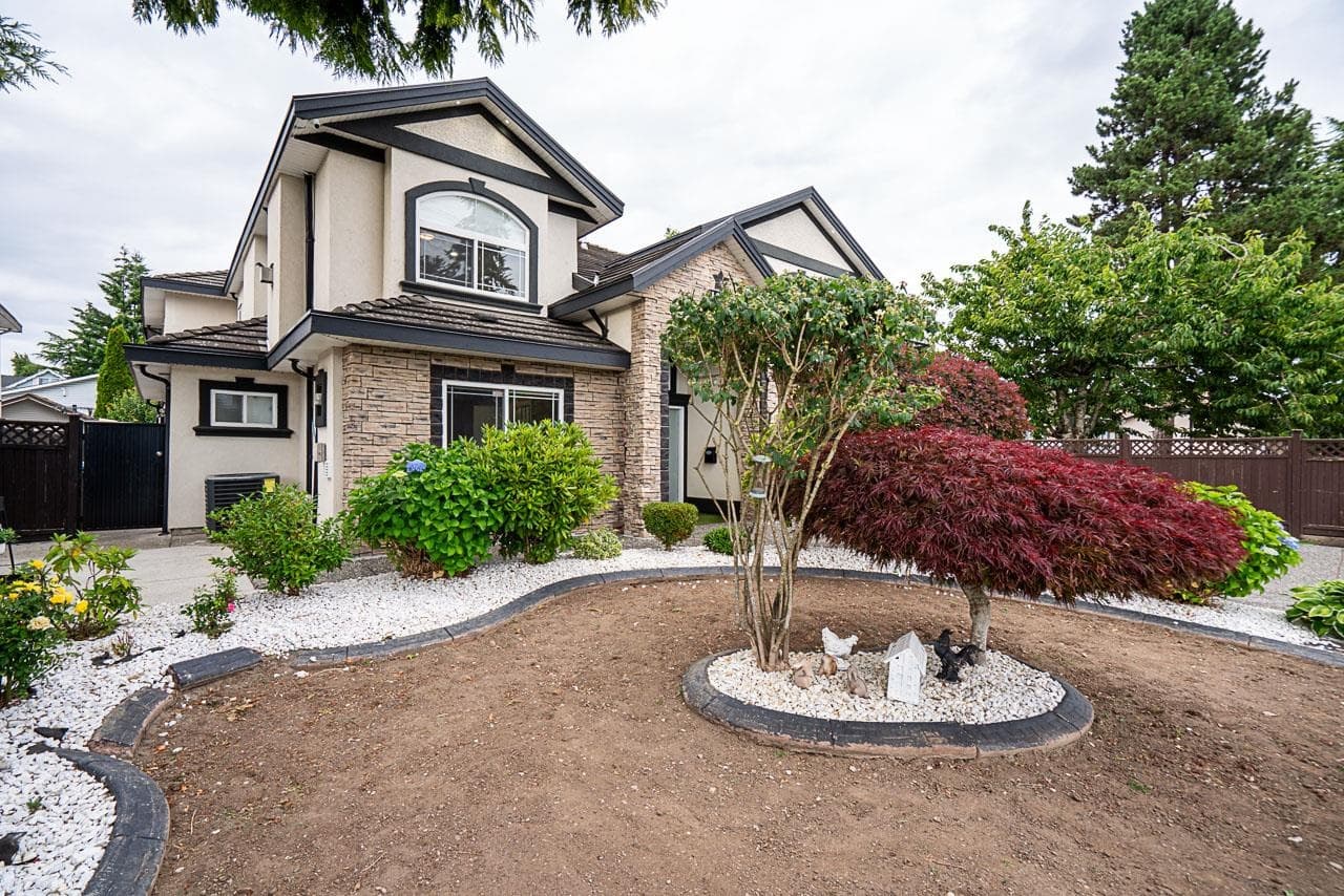 12623 90a Avenue, Surrey, V3V 1C6 — photo 2