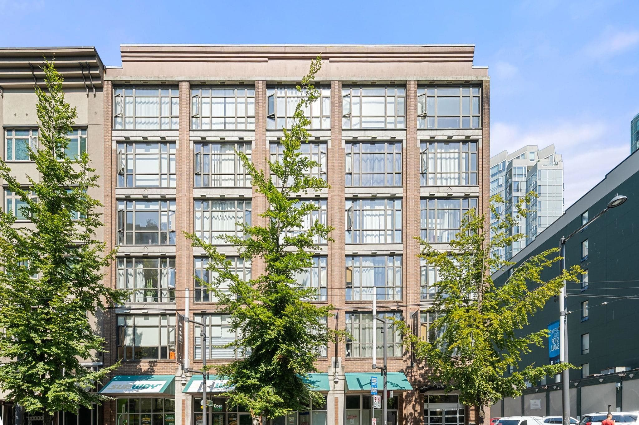 602 - 1249 Granville Street, Vancouver, V6Z 1M5 — photo 1