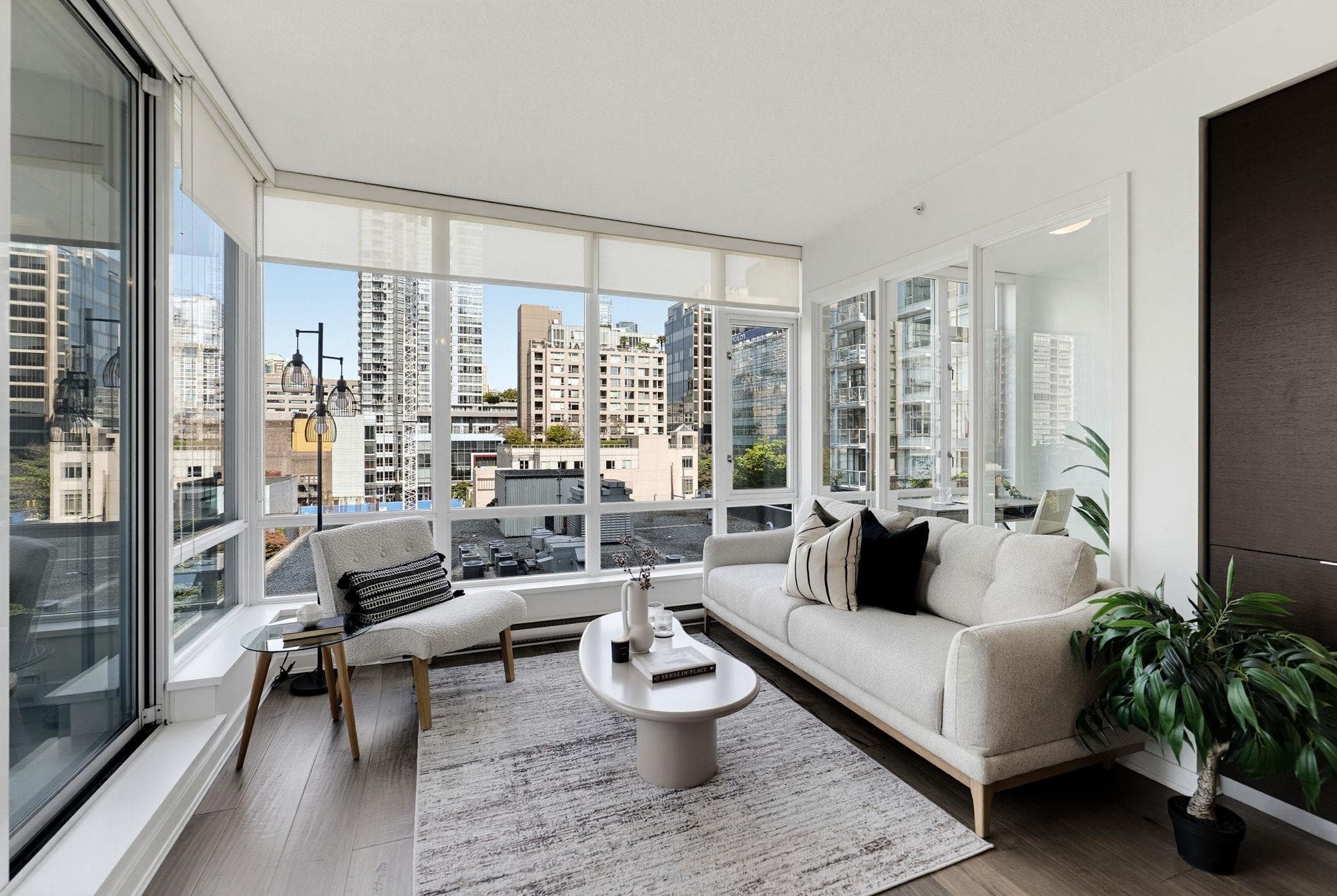 708 - 833 Homer Street, Vancouver, V6B 0H4 — photo 3
