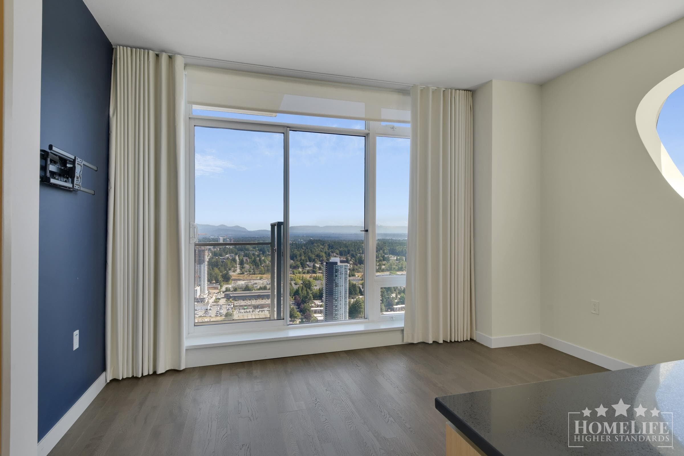 4705 - 13495 Central Avenue, Surrey, V3T 0K2 — photo 5