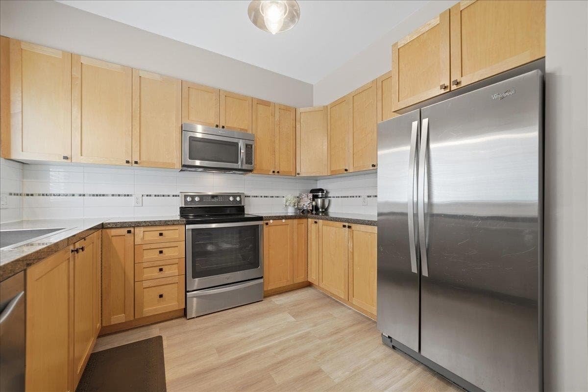 19 - 621 Langside Avenue, Coquitlam, V3J 0A8 — photo 4