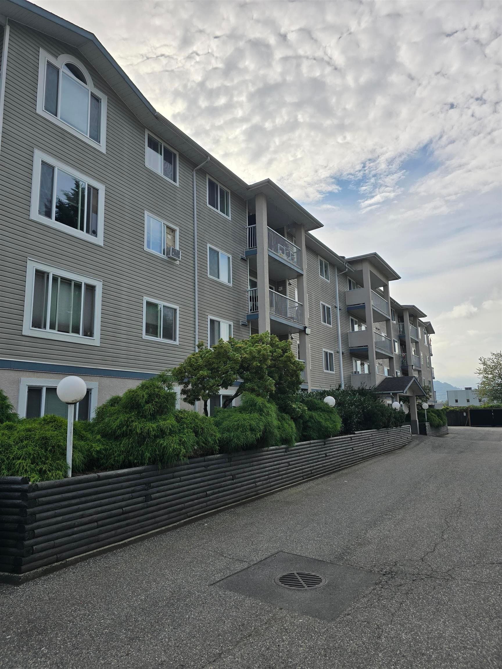 103 - 8537 Young Road, Chilliwack, V2P 4P2 — photo 1