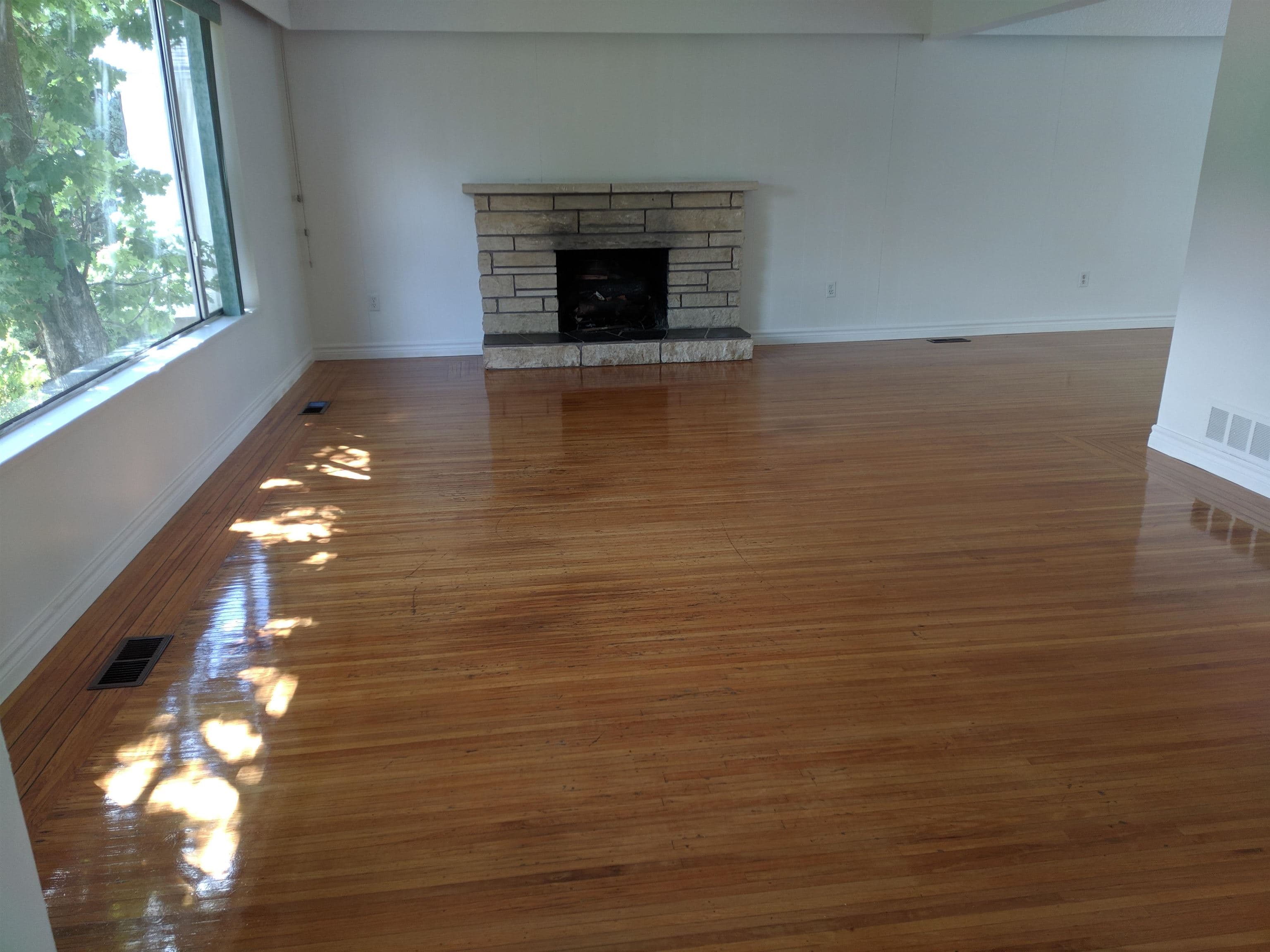 6319 Lochdale Street, Burnaby, V5B 2M6 — photo 3