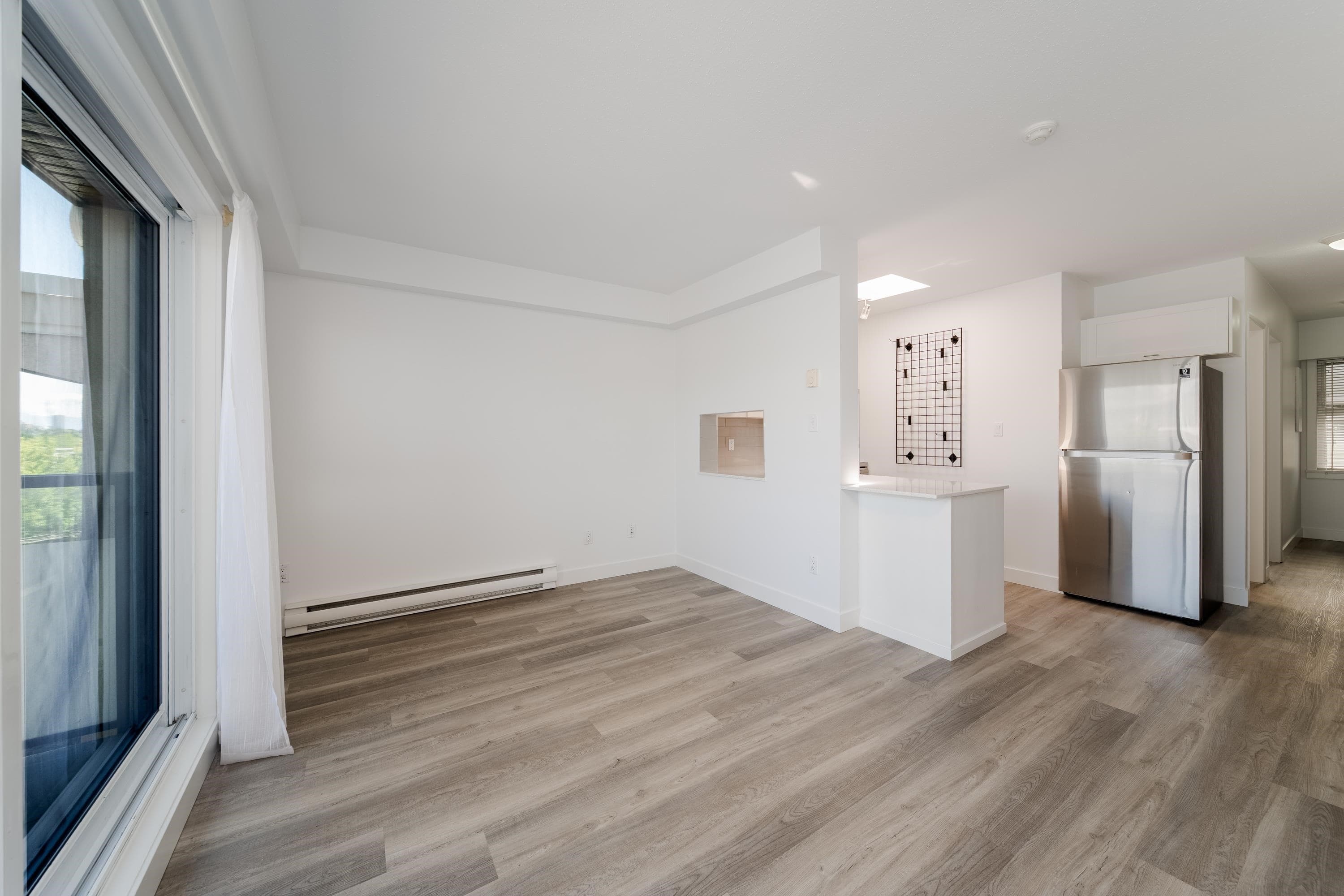 302 - 3788 W 10th Avenue, Vancouver, V6R 2G4 — photo 3