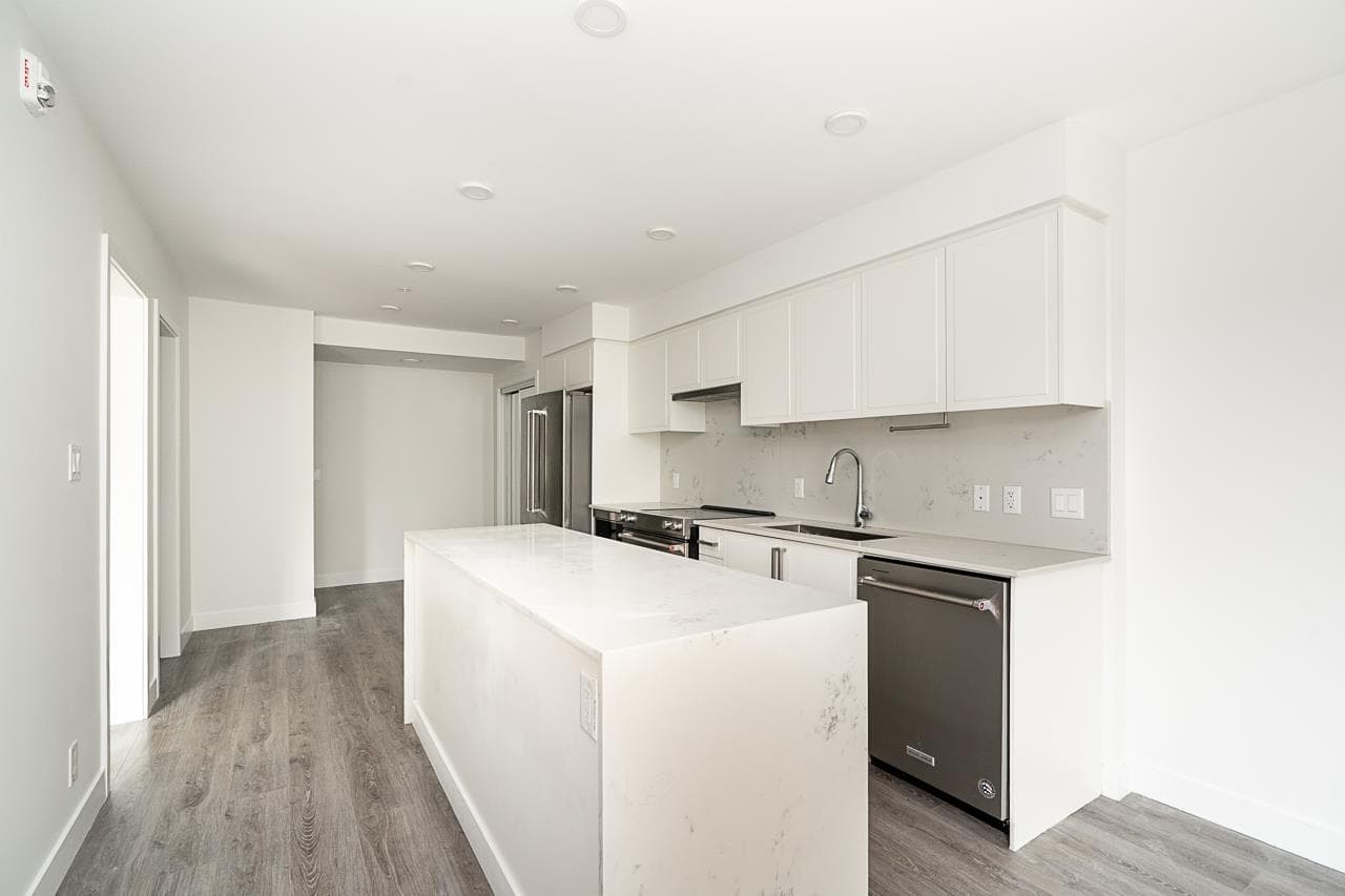 205 - 700 Clarke Road, Coquitlam, V3J 0K5 — photo 4