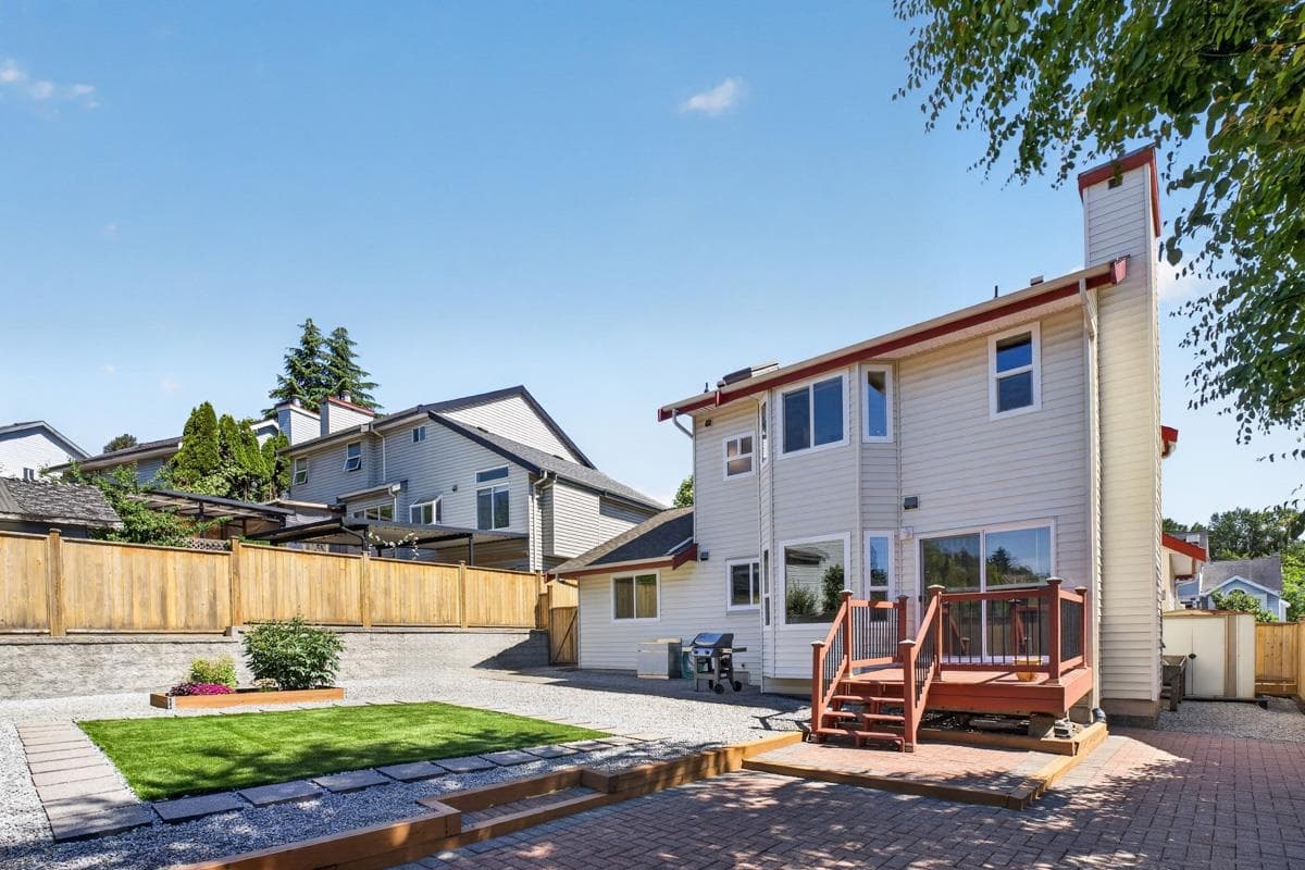 290 Santiago Street, Coquitlam, V3K 6R3 — photo 5