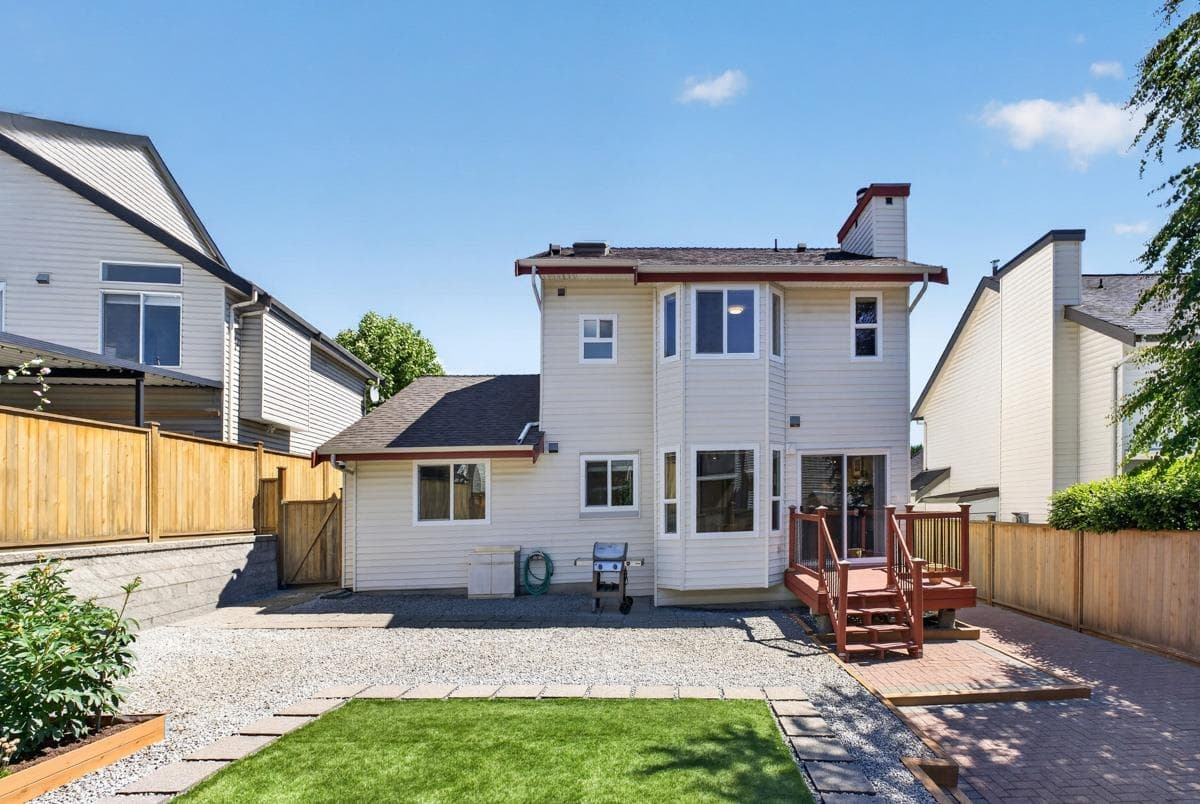 290 Santiago Street, Coquitlam, V3K 6R3 — photo 4