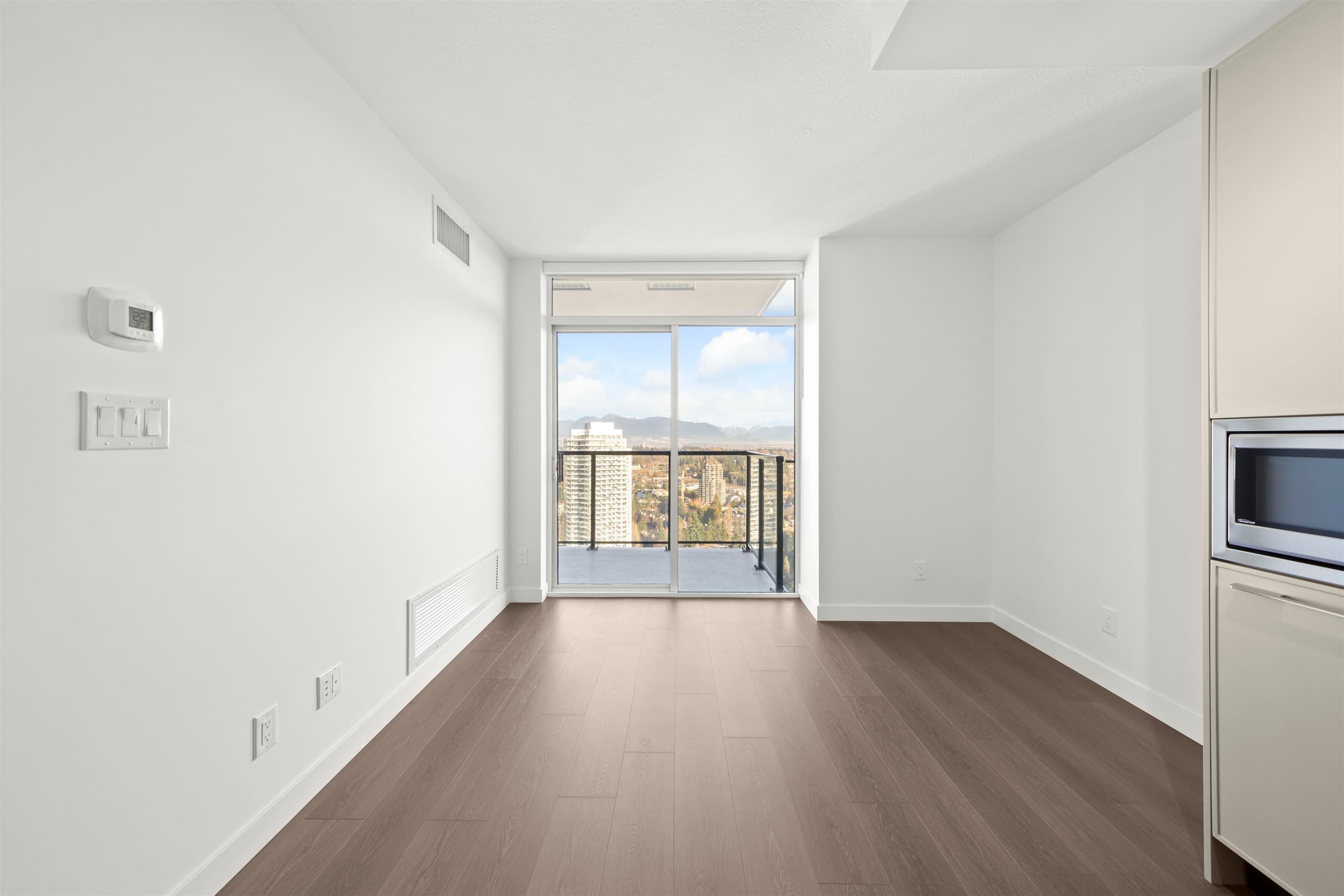 3606 - 13745 George Junction, Surrey, V3T 4Y3 — photo 2