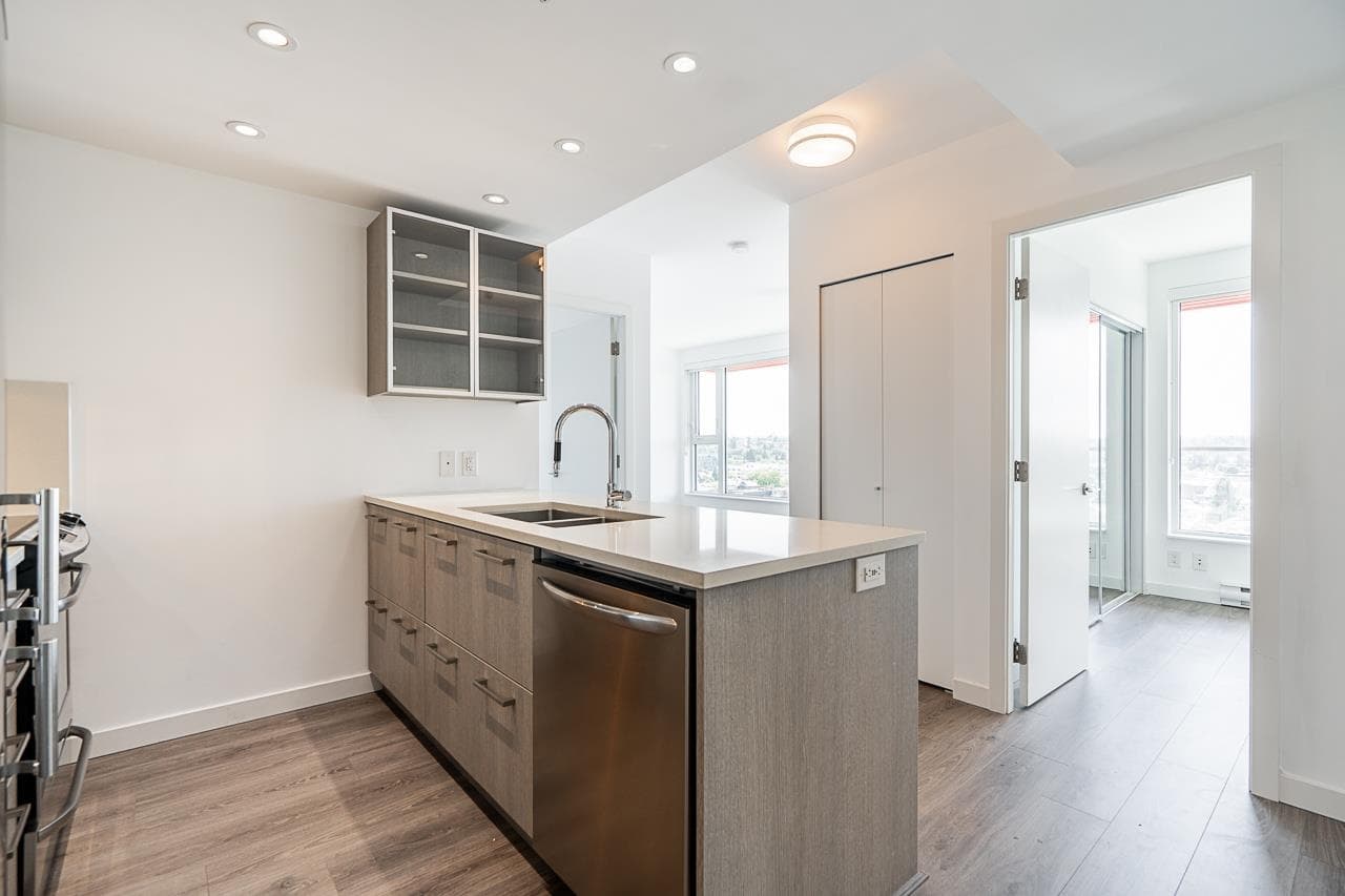 1006 - 983 E Hastings Street, Vancouver, V6A 0G9 — photo 3