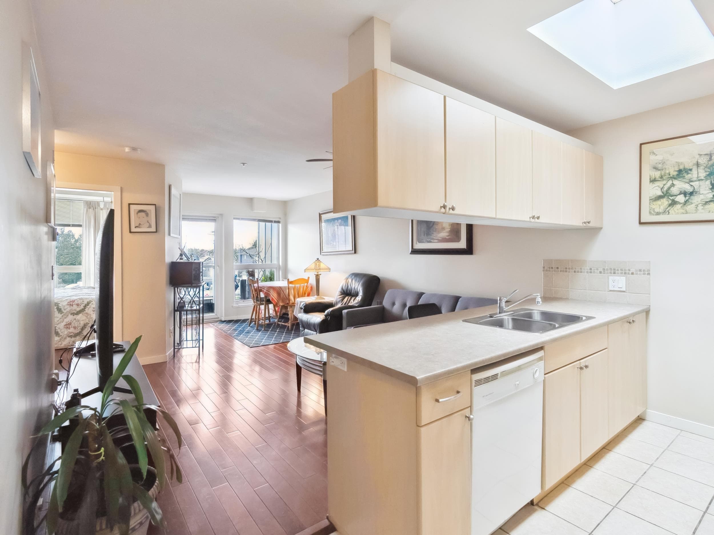 416 - 2891 E Hastings Street, Vancouver, V5K 5J8 — photo 2