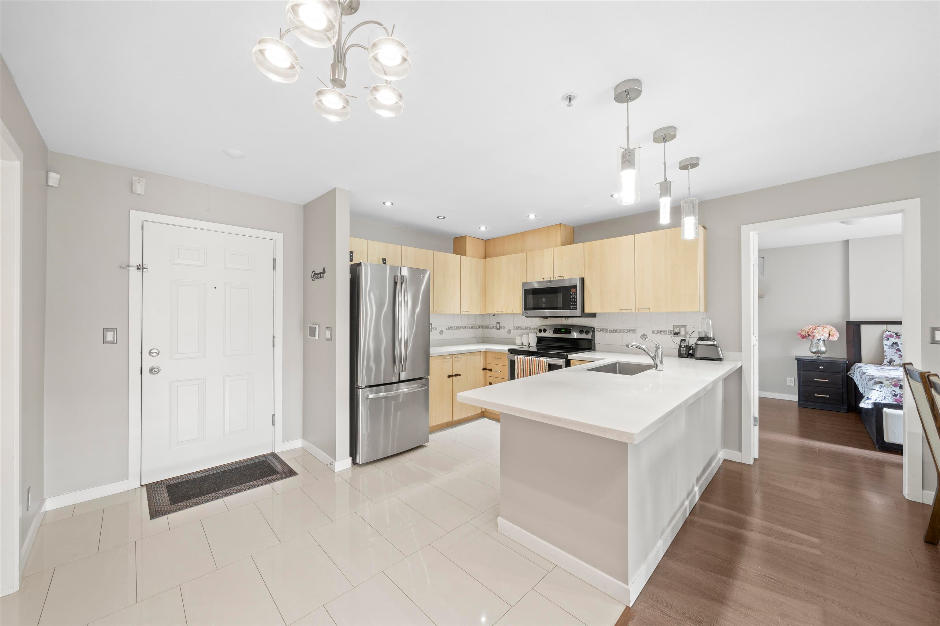 207 - 12083 92a Avenue, Surrey, V3V 8C8 — photo 2