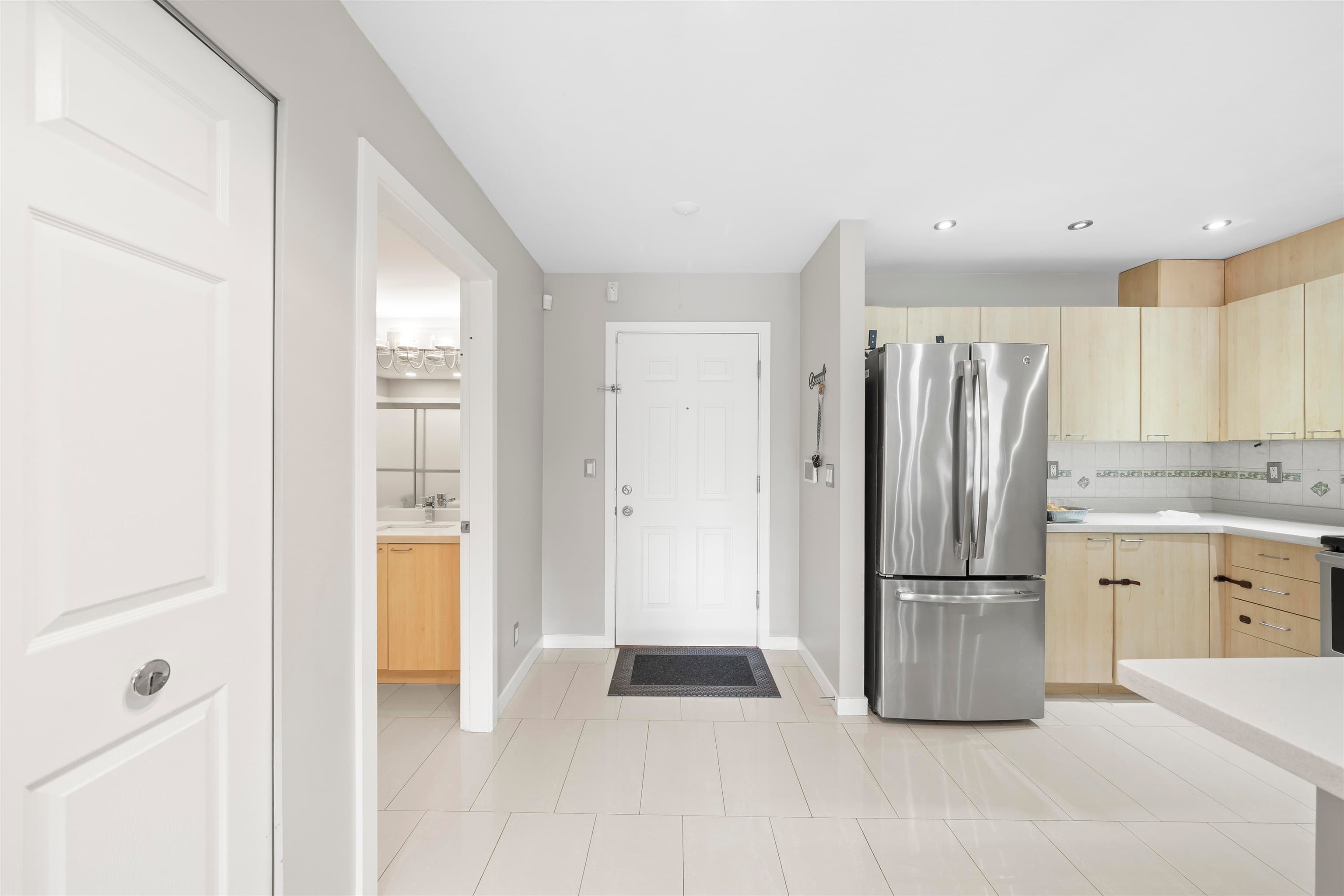 207 - 12083 92a Avenue, Surrey, V3V 8C8 — photo 4