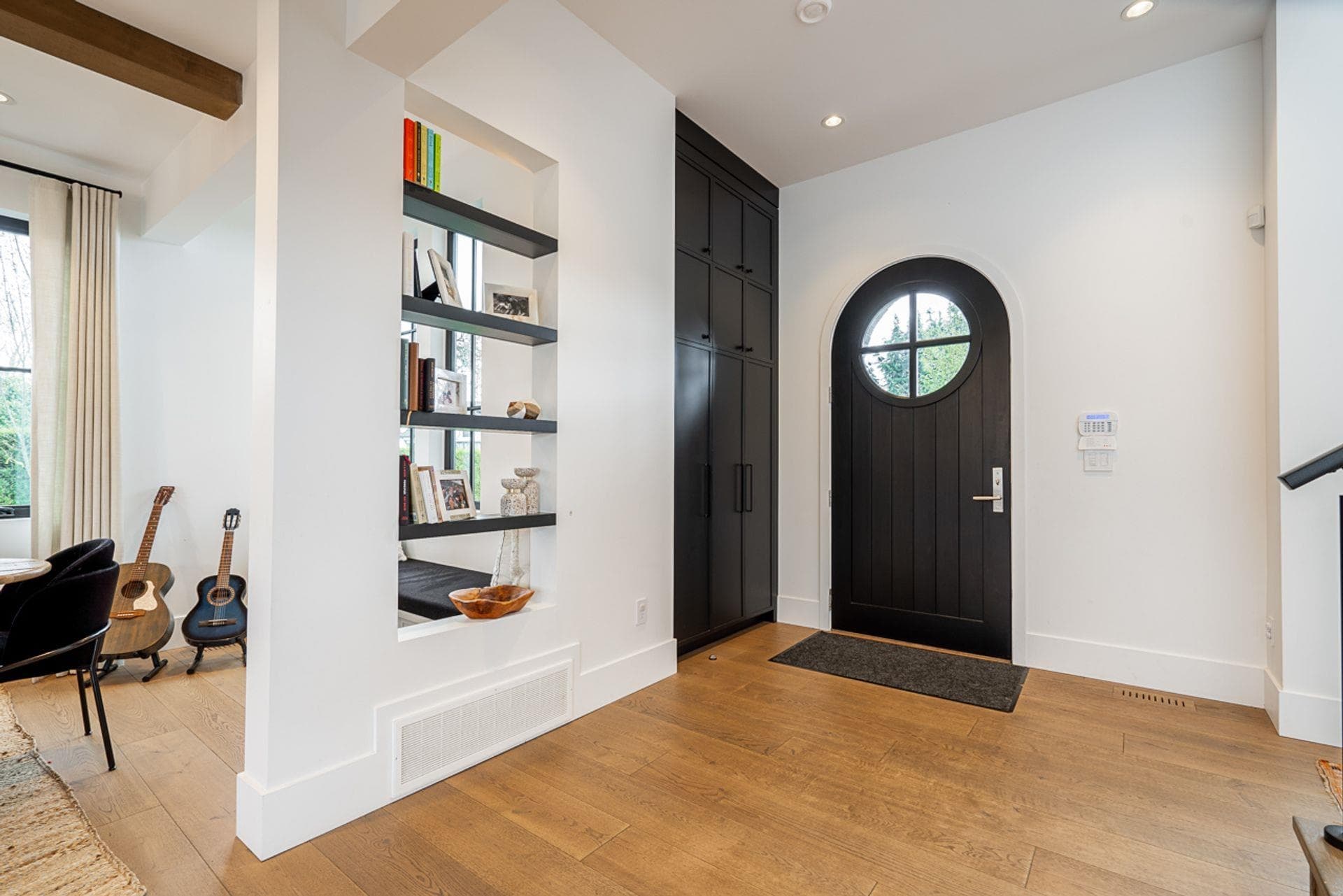 4643 Midlawn Drive, Burnaby, V5C 3P5 — photo 3