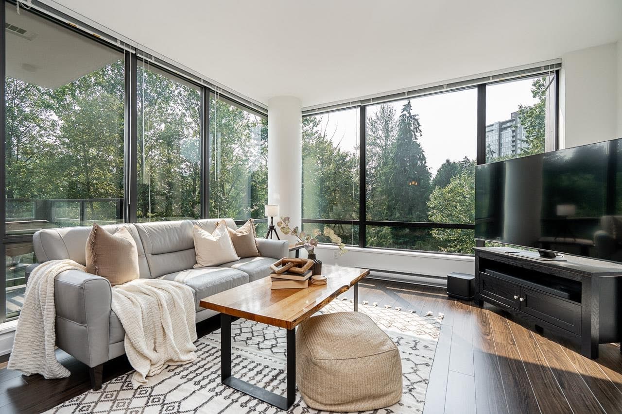 601 - 301 Capilano Road, Port Moody, V3H 0G6 — photo 3