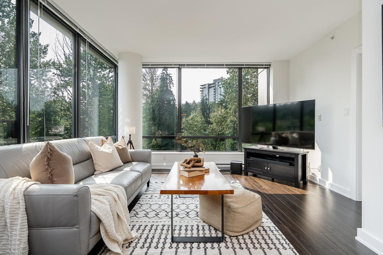 601 - 301 Capilano Road, Port Moody, V3H 0G6 — photo 4