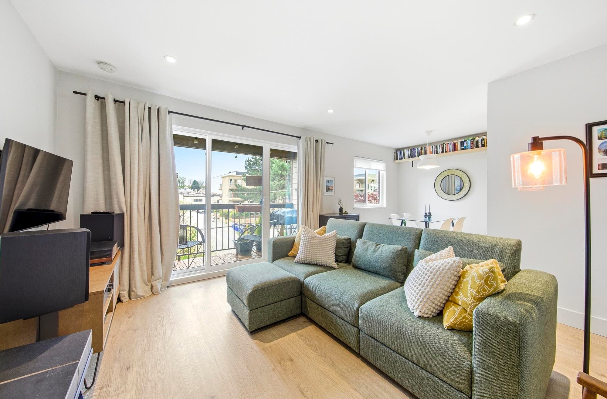304 - 1825 W 8th Avenue, Vancouver