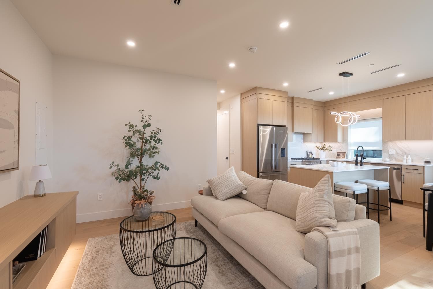 1 - 3615 Turner Street, Vancouver, V5K 2J2 — photo 3