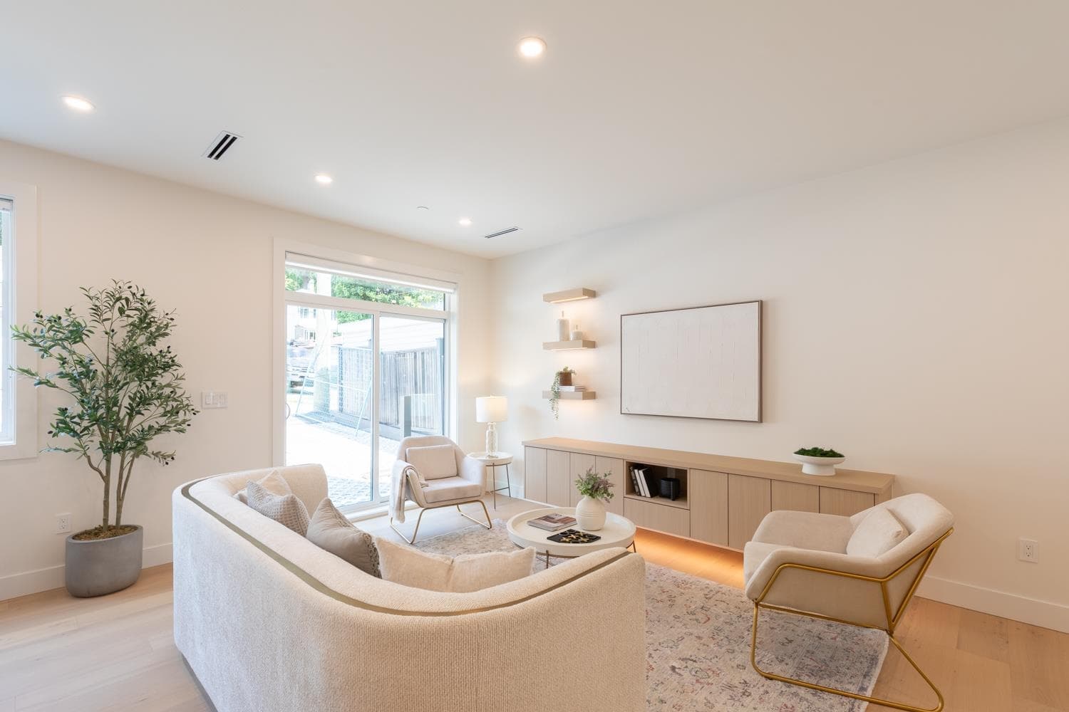 4 - 3615 Turner Street, Vancouver, V5K 2J2 — photo 2
