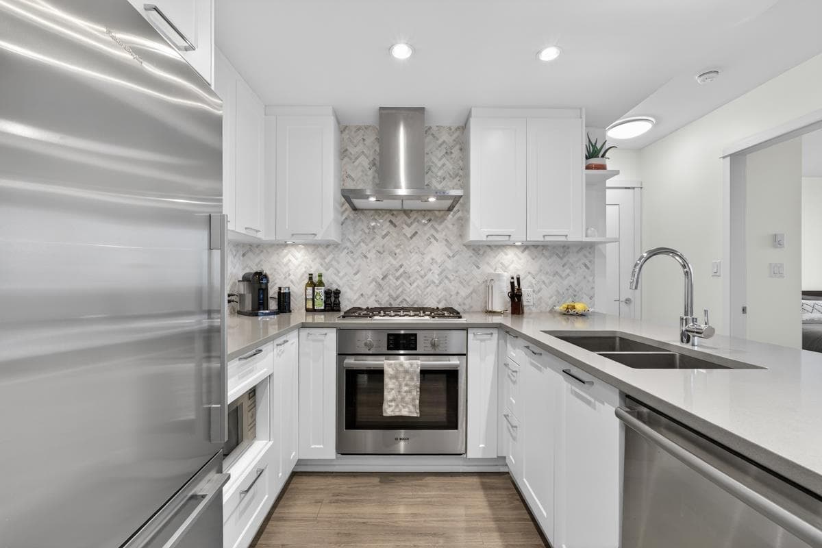 2101 - 520 Como Lake Avenue, Coquitlam, V3J 0E8 — photo 3