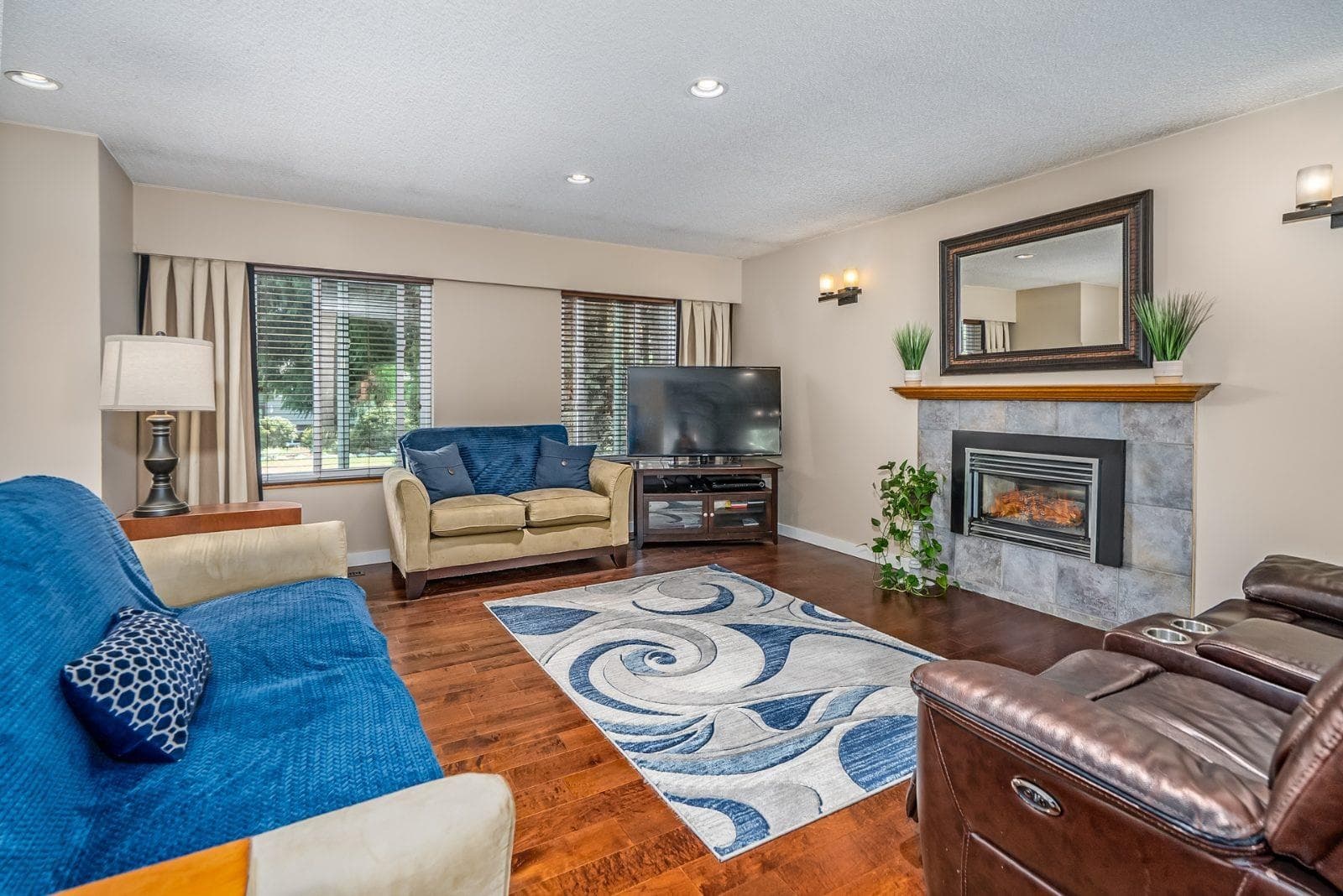 11527 Fraserview Street, Maple Ridge, V2X 4Y8 — photo 3