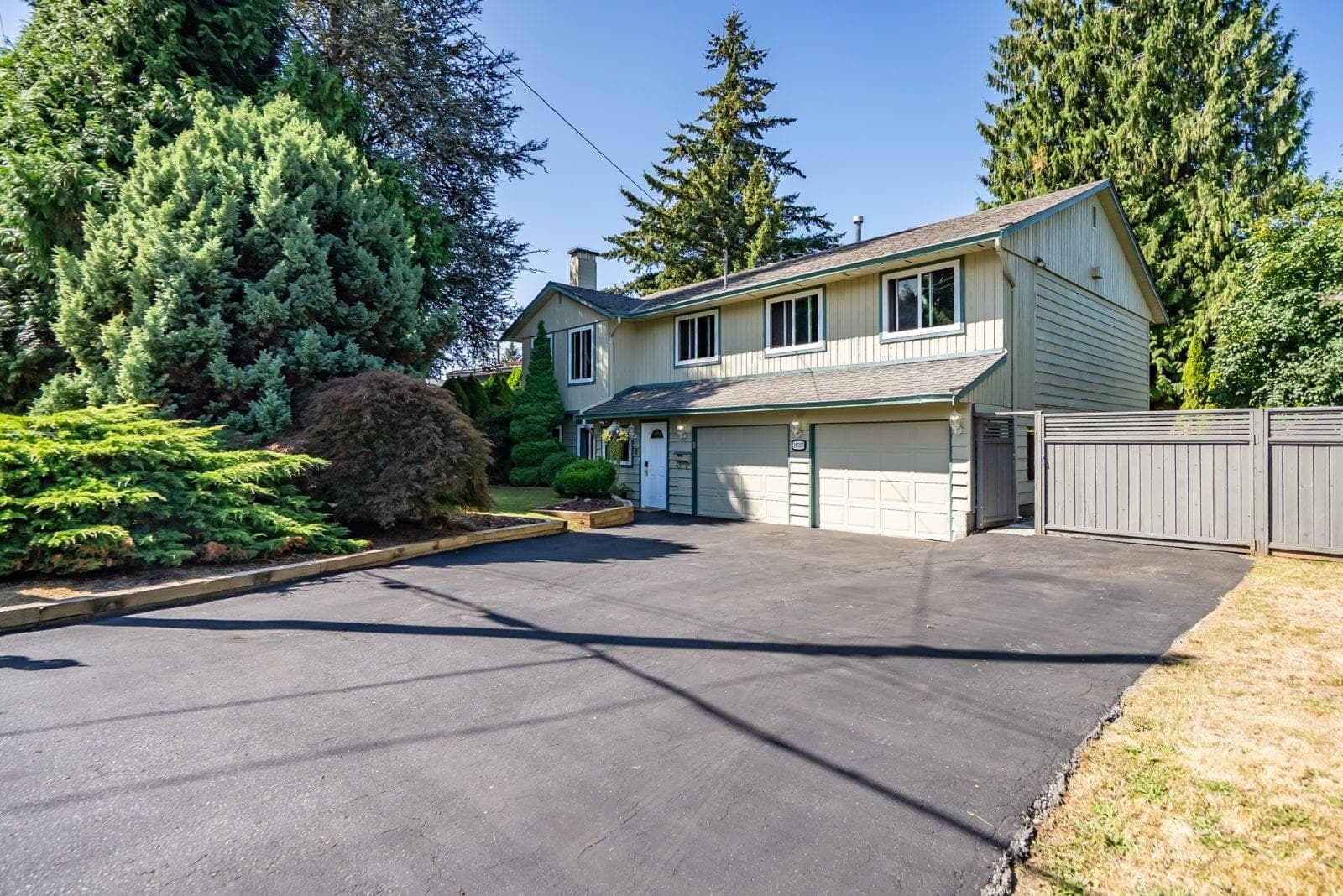 11527 Fraserview Street, Maple Ridge